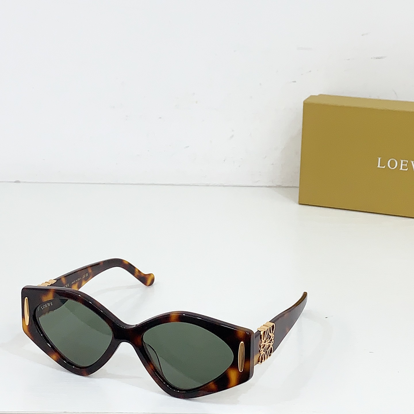 NO:253282,LOEWE MODLW5S Size56-Odd 17 Glasses Sunglasses, Glasses, Loewe19860909LOEWE MODLW5S Size56口17 眼镜墨镜太阳镜,眼镜,loewe,glasses