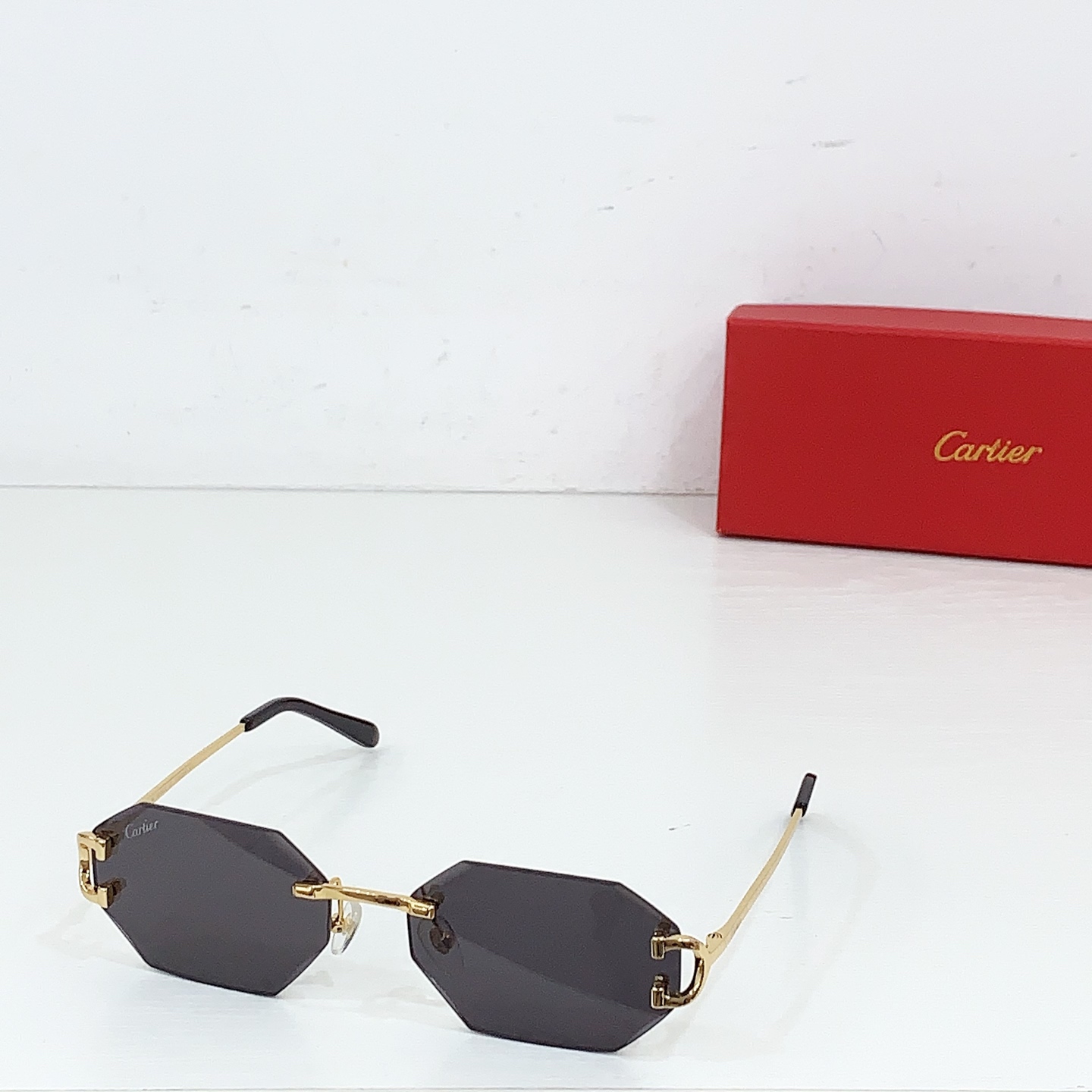 NO:253086,Cartie*MODELCT820091O SIZE: 56-mouthed 16-colored sunglasses sunglasses, glasses, cartier19860909Cartie*MODELCT820091O SIZE: 56口16-变色太阳眼镜墨镜太阳镜,眼镜,cartier,glasses