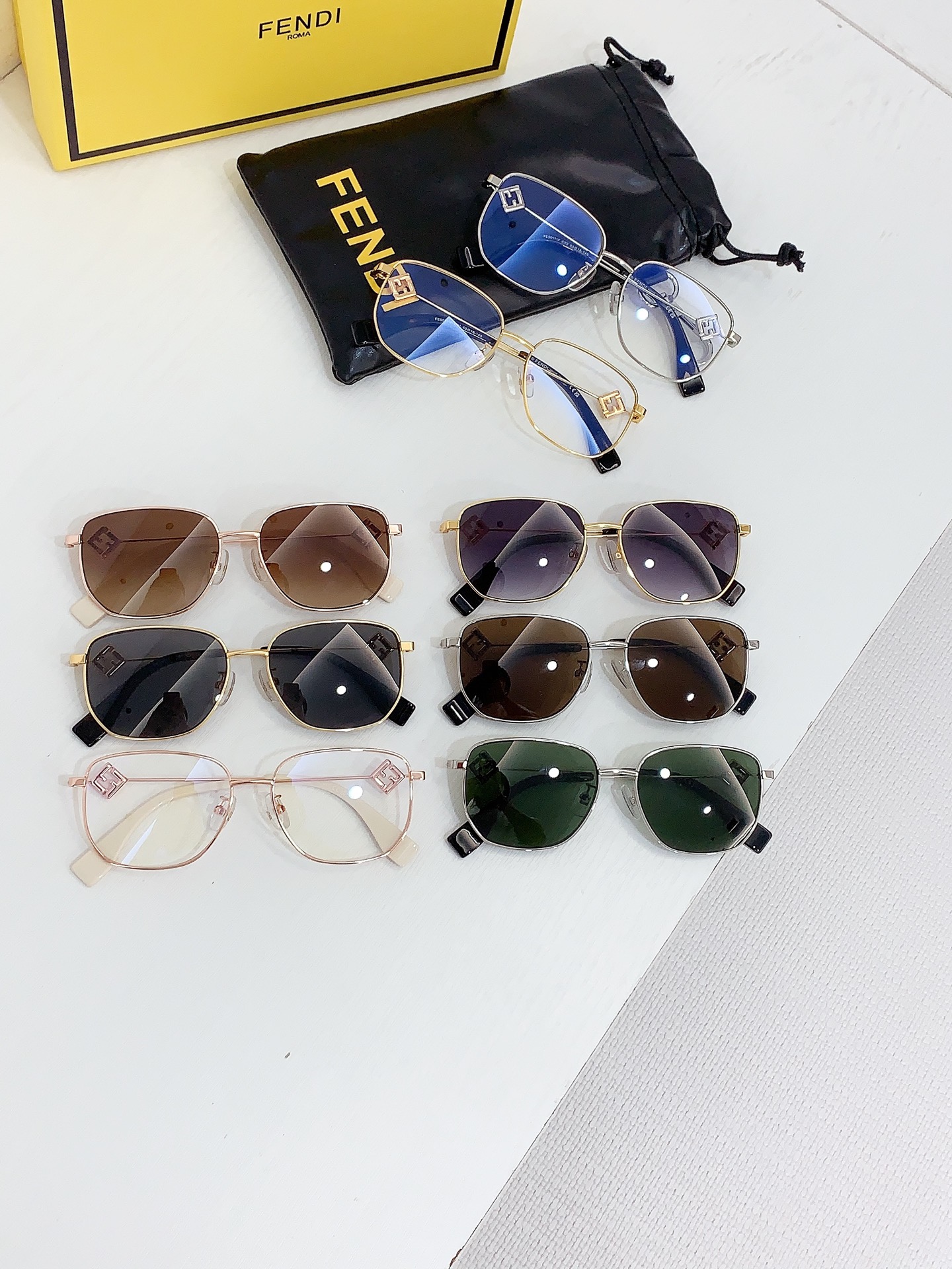 Foto de todos los colores Modelo: FE50111F