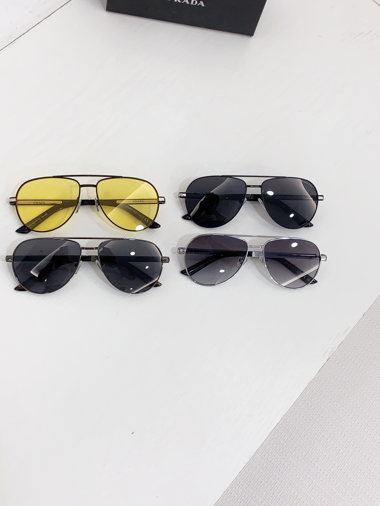 Imagen de color completo Modelo: PRA54S