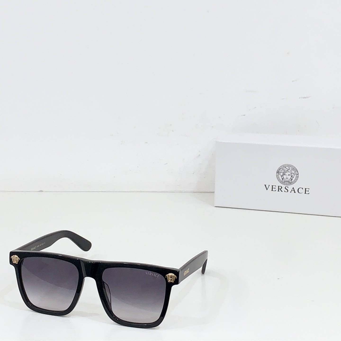 NO:254964,95 VERSAC* Model: VE4526 size: 55-door 18-glasses sunglasses, glasses, versace, versace1986090995 VERSAC*范思* Model: VE4526 size: 55口18- 眼镜墨镜太阳镜,眼镜,versace,versace,glasses