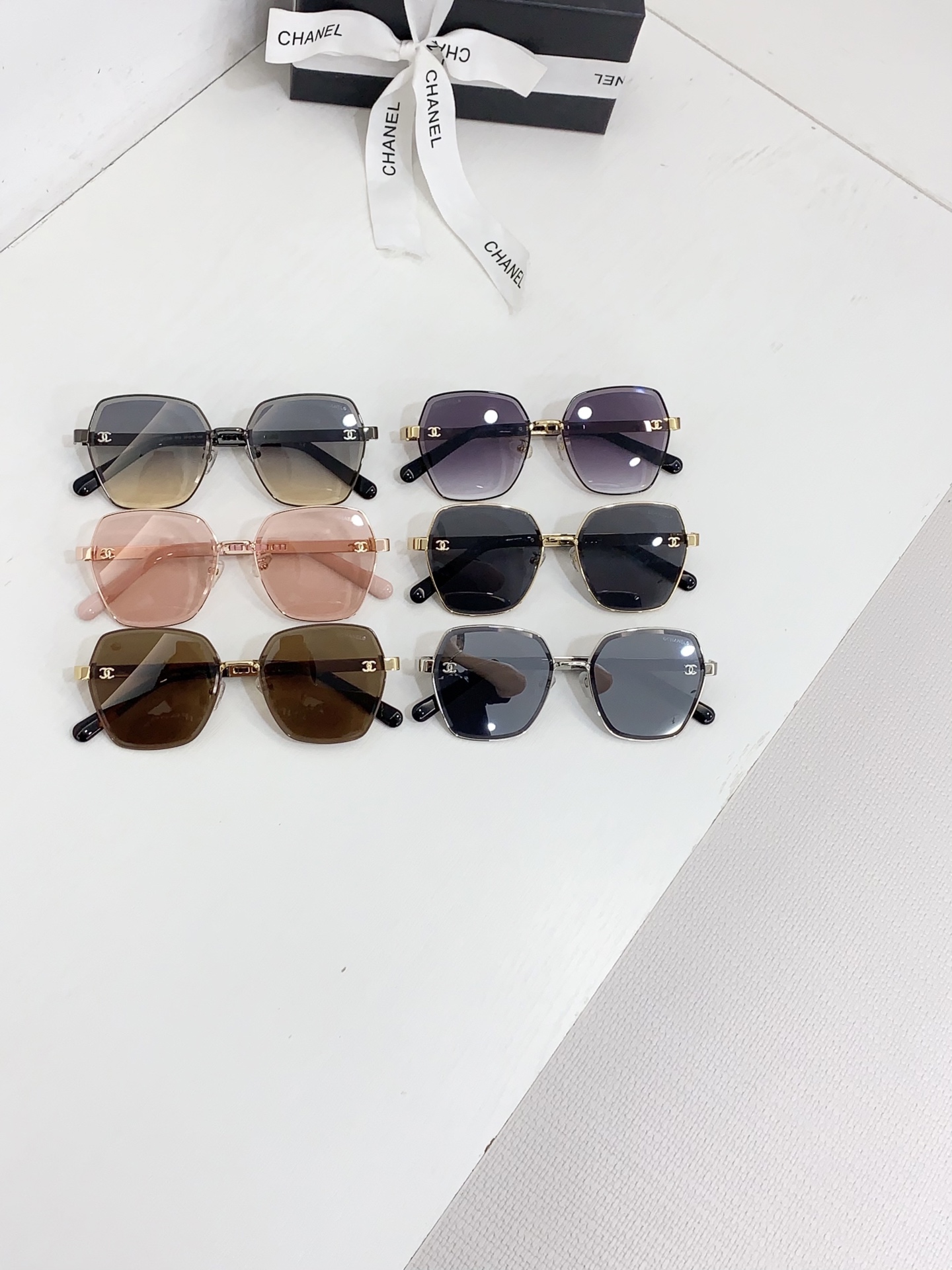 Color photo MOD: CH7359
