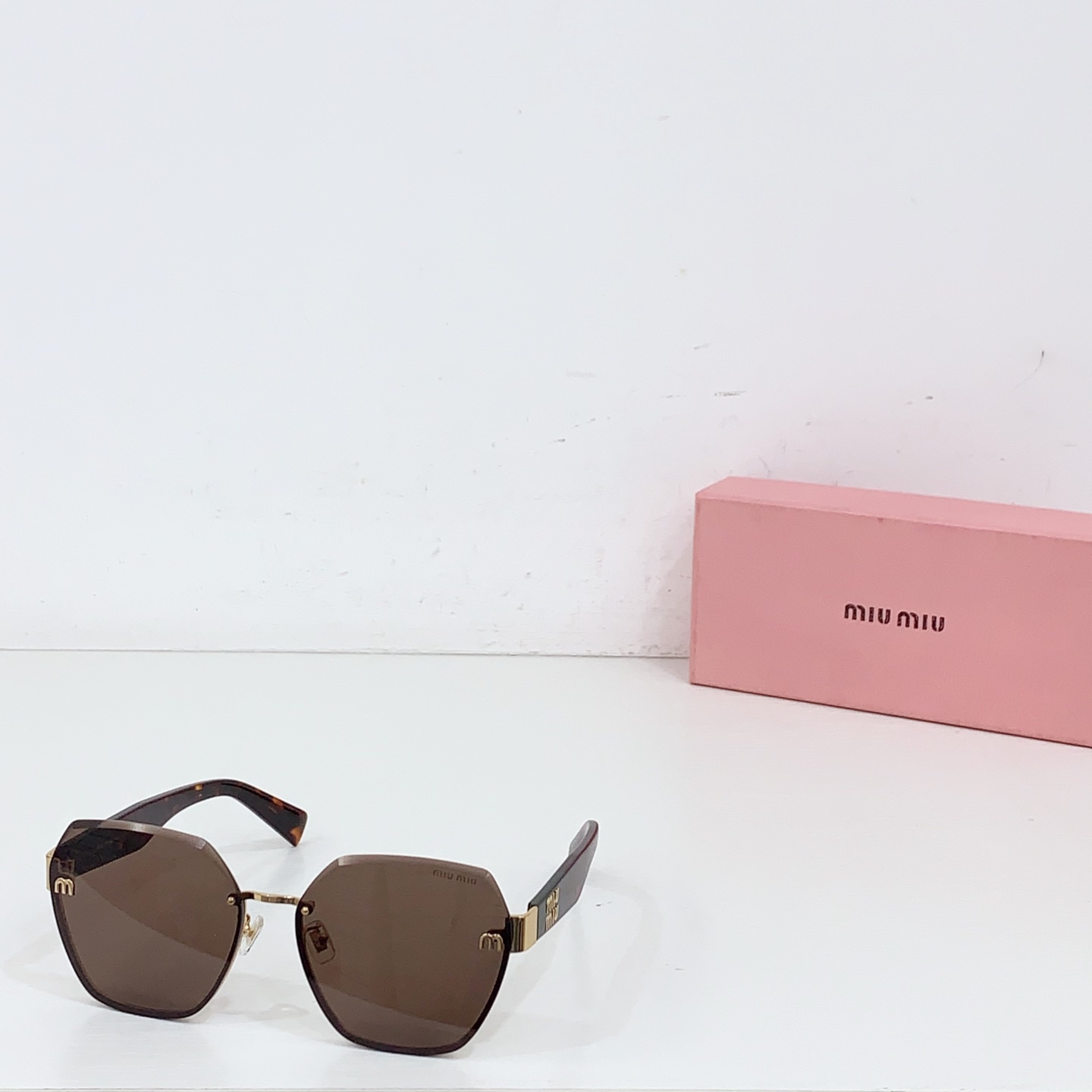 NO:255821,MIU MI* MODELMU58ZS SIZE69 port 15- glasses sunglasses sunglasses, glasses, miumiu19860909MIU MI* MODELMU58ZS SIZE69口15- 眼镜墨镜太阳镜,眼镜,miumiu,glasses