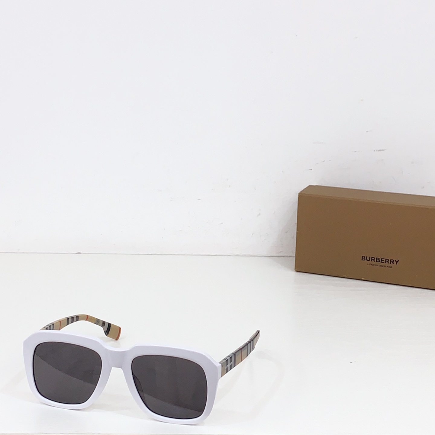 NO:255801,BURBERR*MODELBESIZE55-Odd 12-Glasses Sunglasses Sunglasses, Glasses, Burberry19860909BURBERR*MODELBESIZE55口12-眼镜墨镜太阳镜,眼镜,burberry,glasses