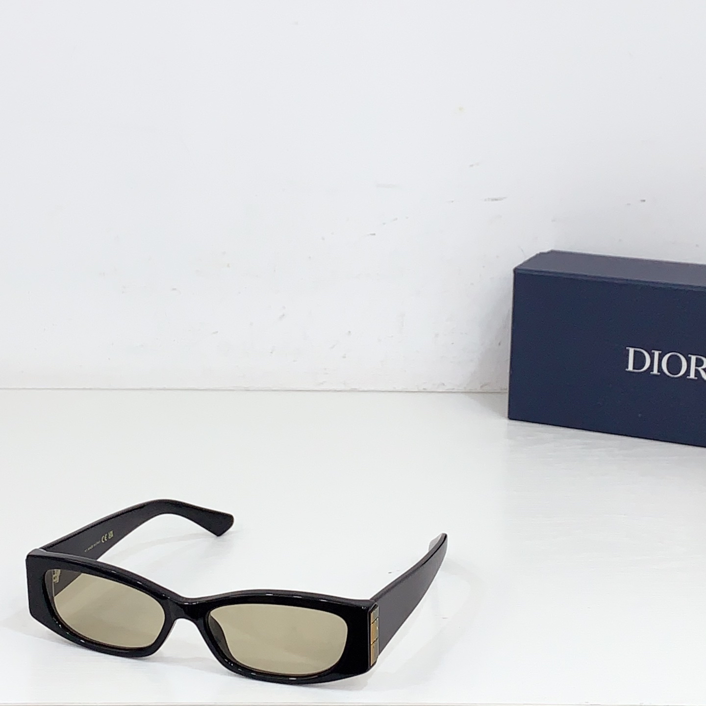 NO:255788,DIO*MODELDiorGraphique S1FSIZE57 port 16. Glasses, sunglasses, glasses, dior19860909DIO*MODELDiorGraphique S1FSIZE57口16 . 眼镜墨镜太阳镜,眼镜,dior,glasses