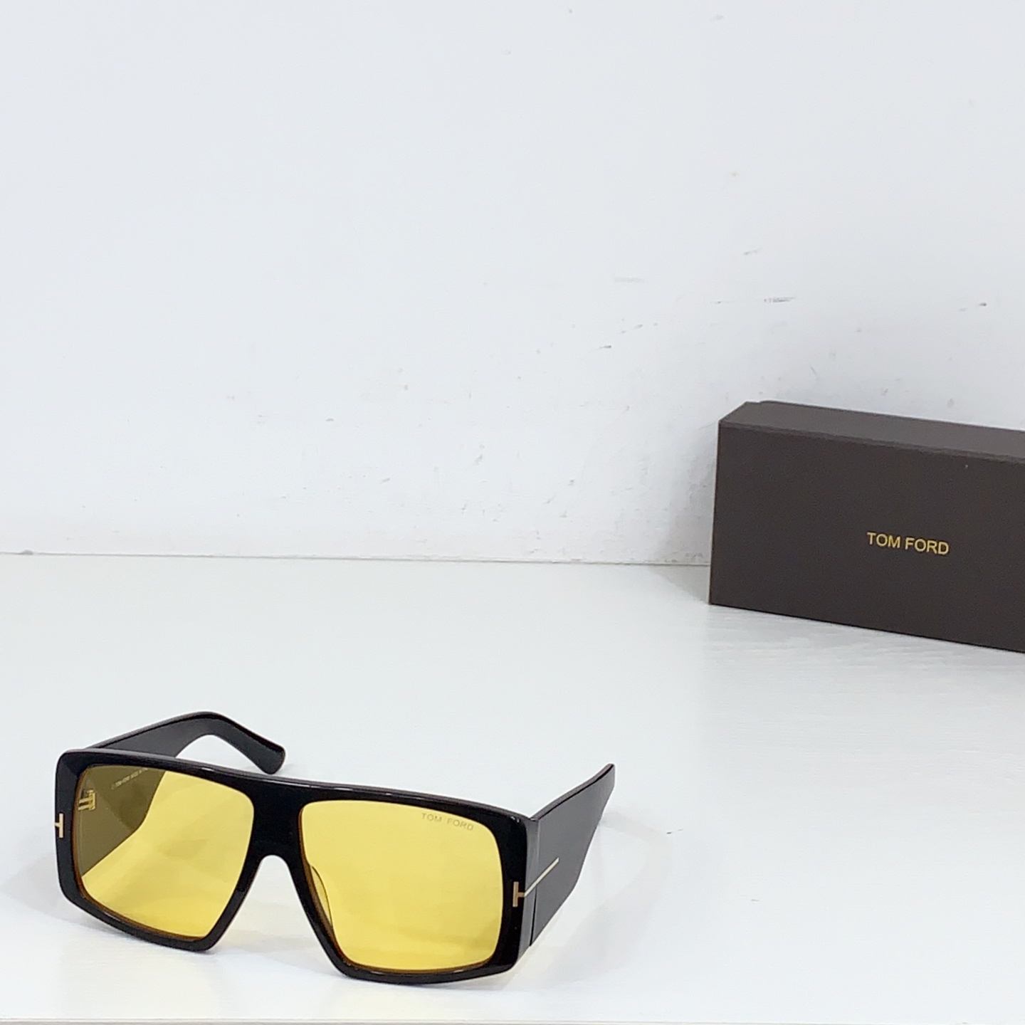 NO:256551,Tom Ford ModTF1036 Raven Size60-12- Classic T-buckle Large frame oversized glasses sunglasses, glasses, tom ford,tom ford,versace19860909Tom Ford ModTF1036 Raven Size60-12- 经典T扣 大框oversized 眼镜墨镜太阳镜,眼镜,tom ford,tom ford,versace,glasses