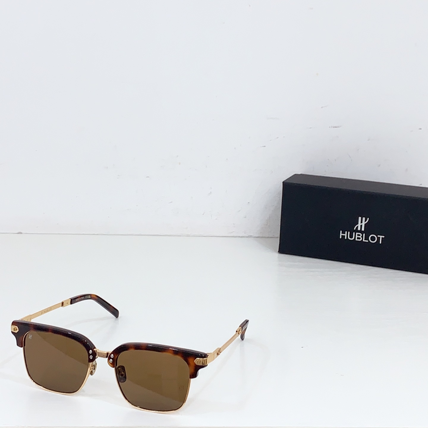 NO:256561,HUBLOT MODEL: H023O SIZE53-Odd 18-Glasses, Sunglasses, Glasses19860909HUBLOT MODEL: H023O SIZE53口18- 眼镜墨镜太阳镜,眼镜,glasses