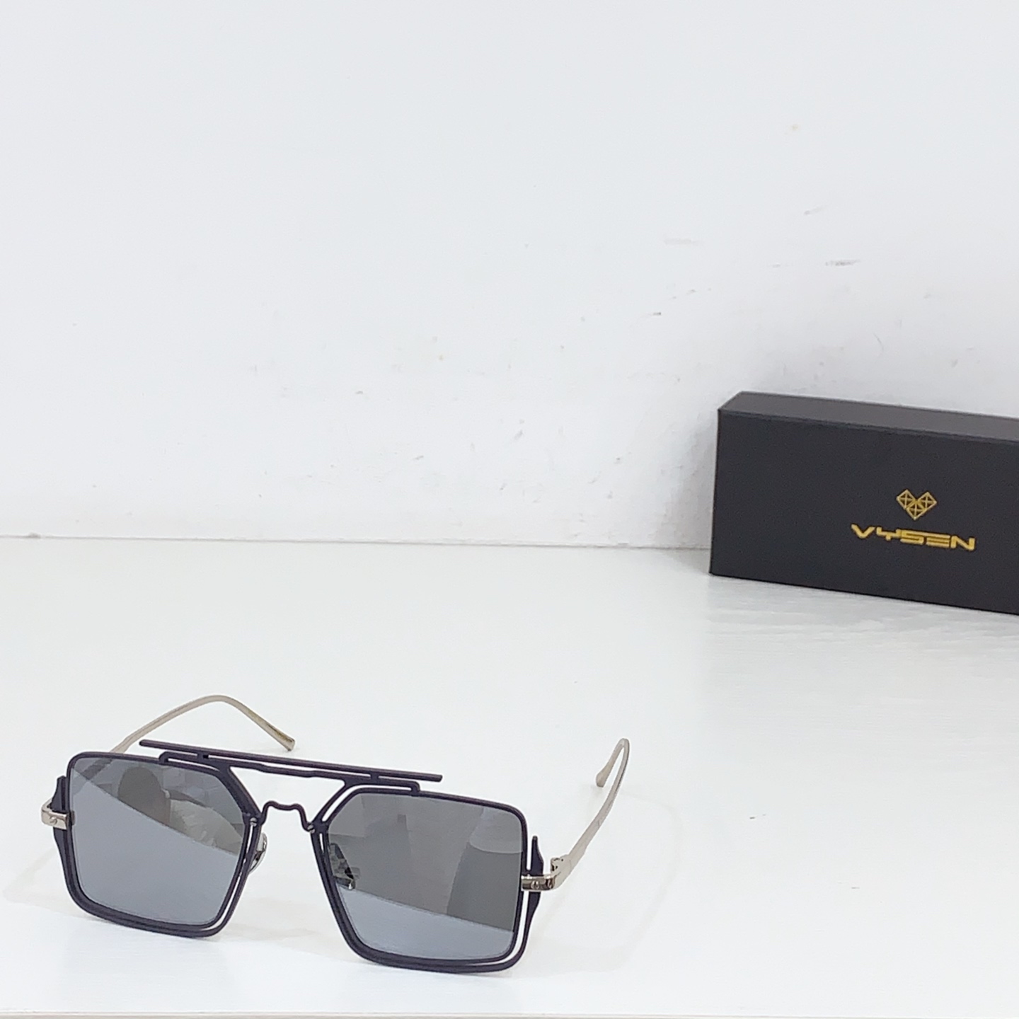 NO:258122,VYSEN MOD:MARCUS SIZE:52-port 21 143 glasses sunglasses sunglasses, glasses19860909VYSEN MOD:MARCUS SIZE:52口21 143 眼镜墨镜太阳镜,眼镜,glasses