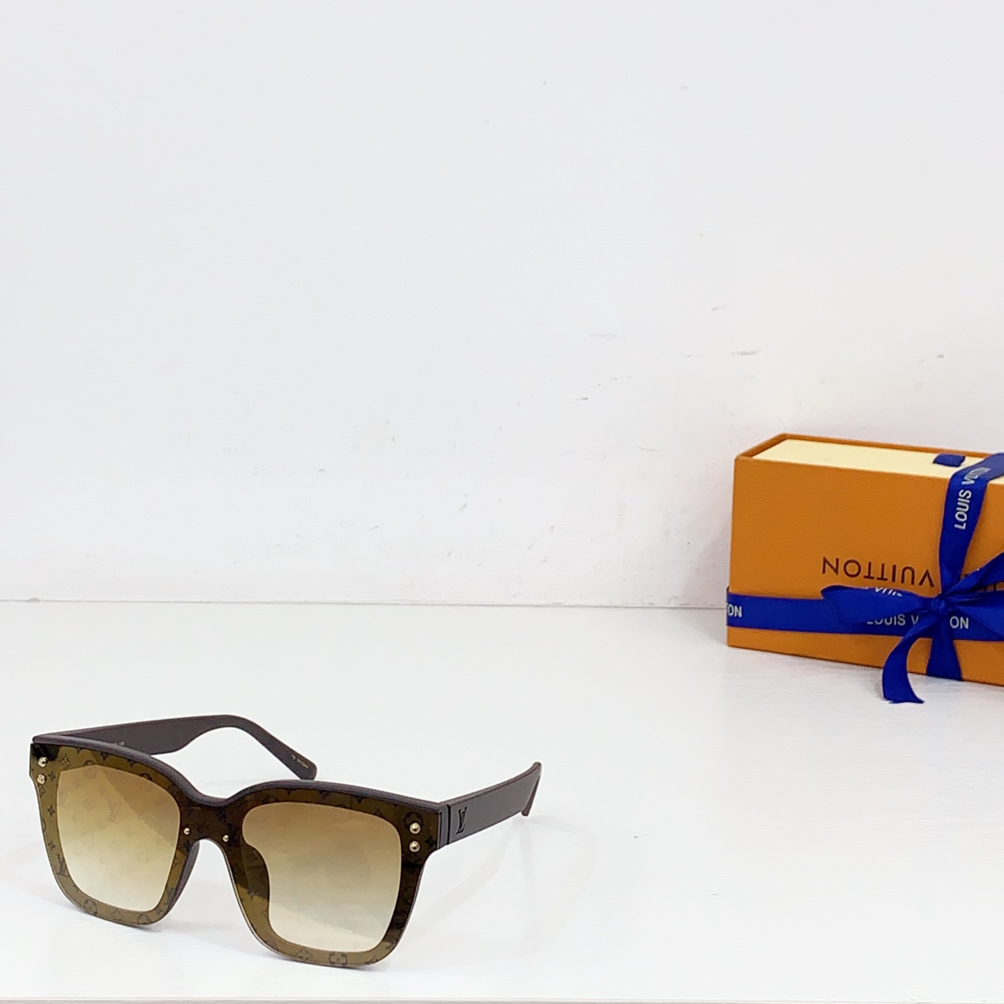 NO:258588,LOUIS VUITTO* MODZ2455U SIZE52-22- Glasses sunglasses, glasses, louis vuitton19860909LOUIS VUITTO* MODZ2455U SIZE52-22- 眼镜墨镜太阳镜,眼镜,louis vuitton,glasses