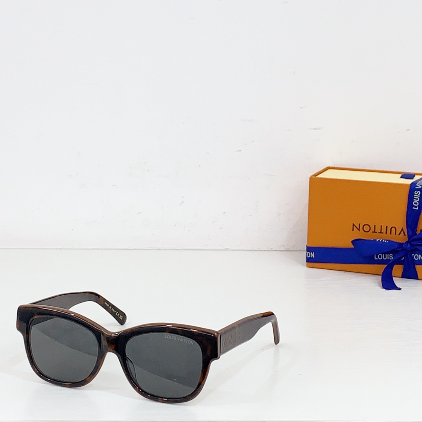 NO:258518,LOUIS VUITTO* MODZ2645U Size54-port 18 glasses sunglasses sunglasses, glasses, louis vuitton19860909LOUIS VUITTO* MODZ2645U Size54口18 眼镜墨镜太阳镜,眼镜,louis vuitton,glasses