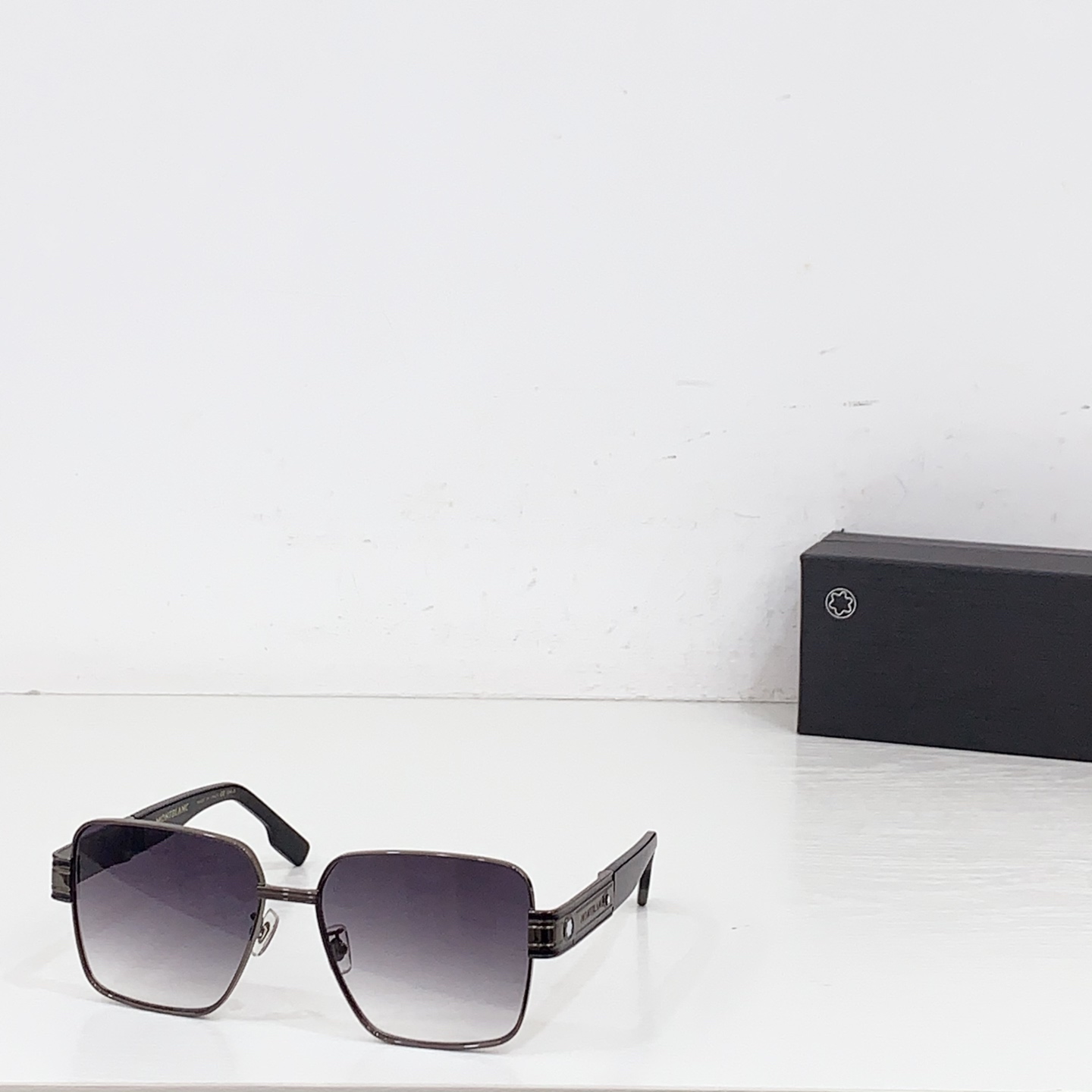 NO:258472,MONT BLAN* MODEL:MB3015S SIZE:58-Odd 16-Glasses, Sunglasses, Sunglasses, Manolo blahnik19860909MONT BLAN* MODEL:MB3015S SIZE:58口16- 眼镜墨镜太阳镜,眼镜,manolo blahnik,glasses