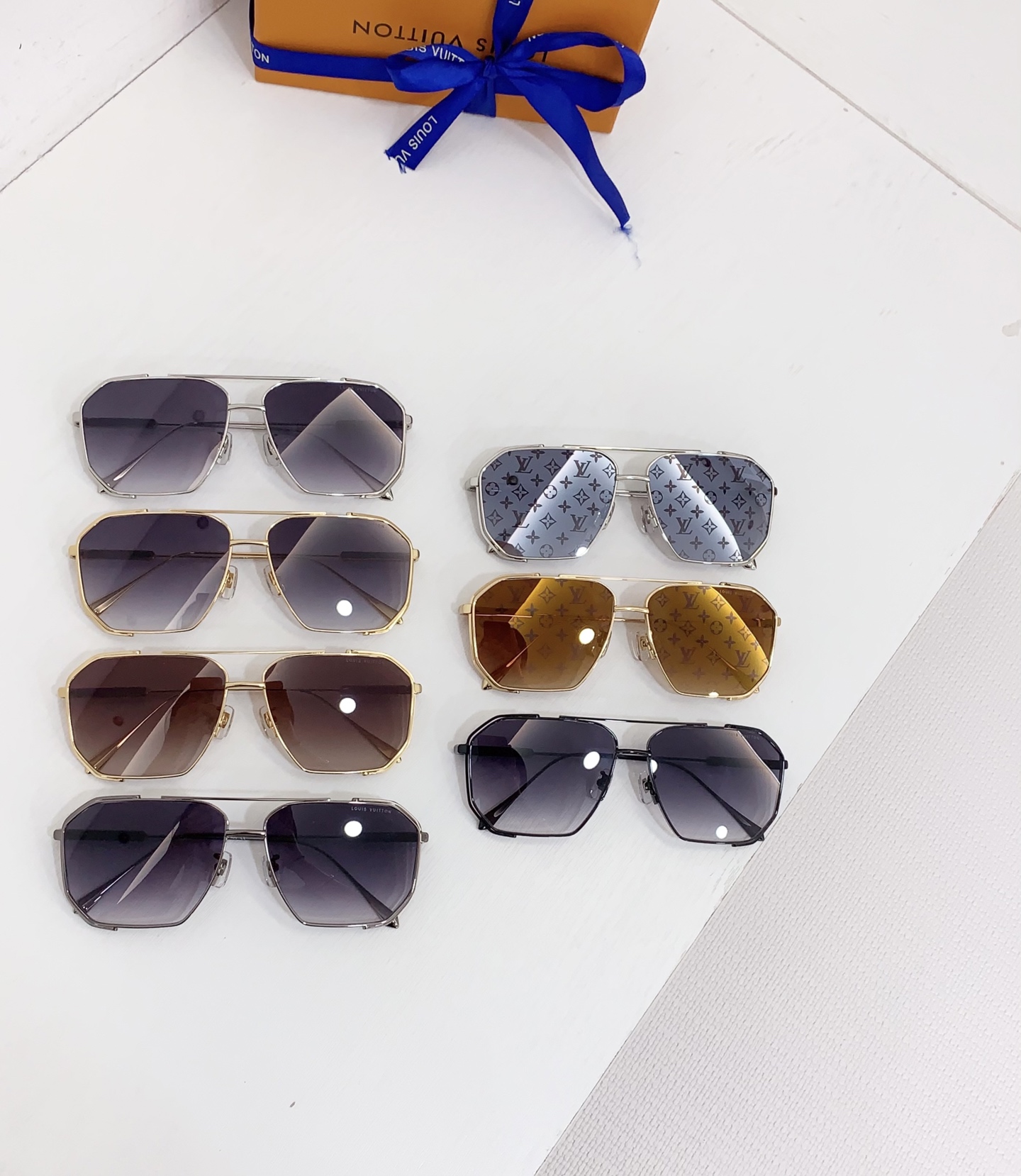 LOUIS VUITTO* MOD：Z1316