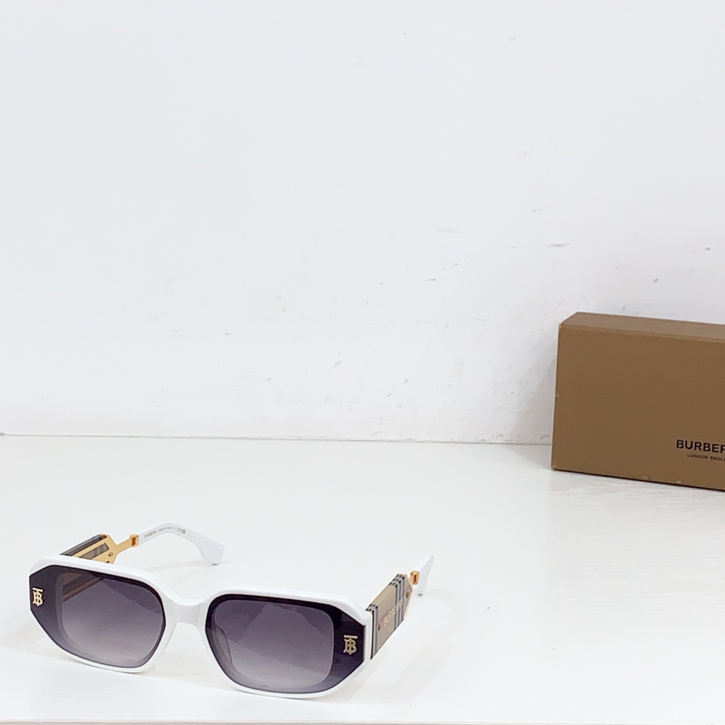 NO:348130,BURBERRY MOD; BE6019 Size65-port 15 143 Glasses Sunglasses Sunglasses, Glasses, Burberry19860909BURBERRY MOD；BE6019 Size65口15 143 眼镜墨镜太阳镜,眼镜,burberry,glasses