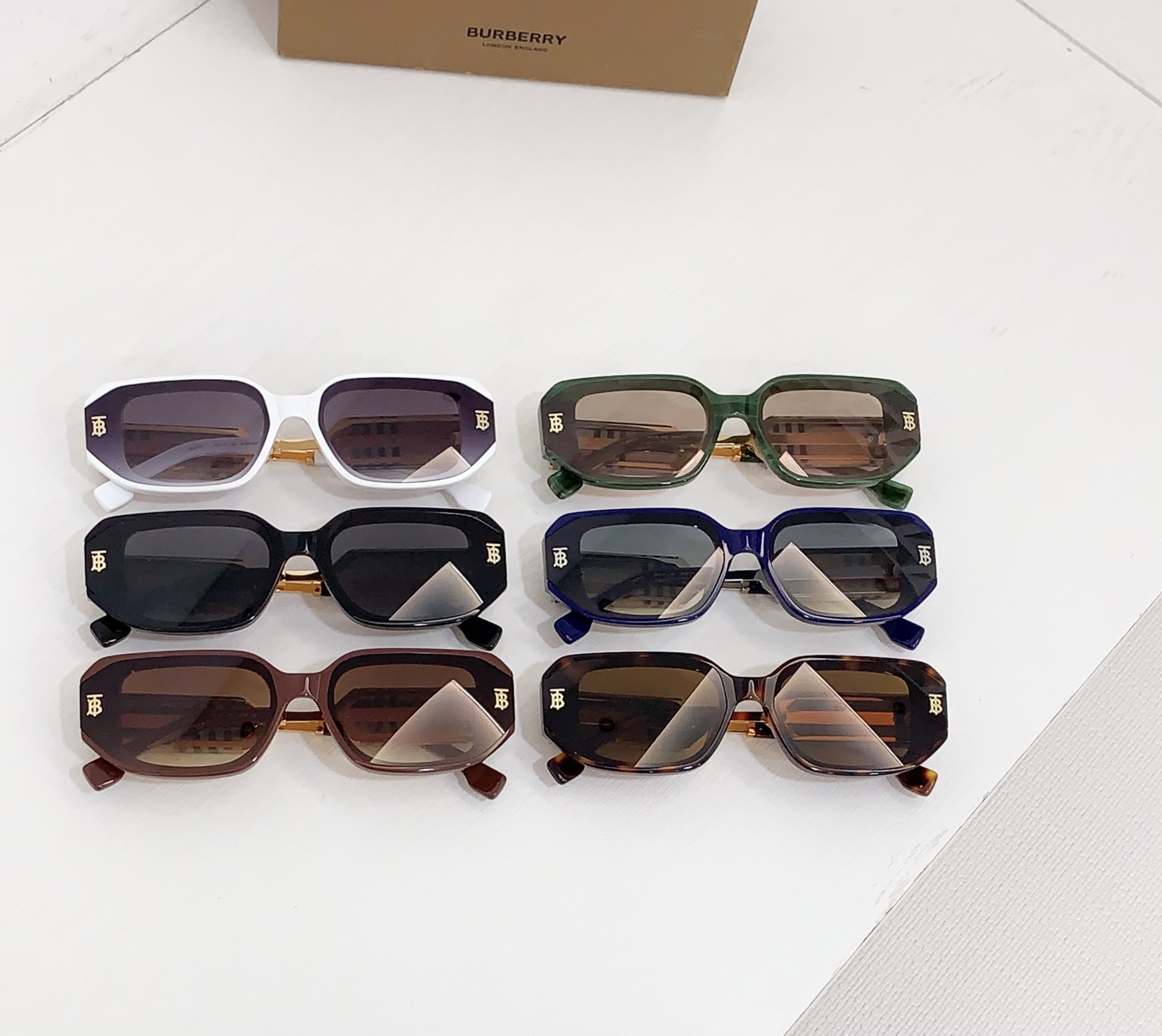 Todos los colores MOD; BE6019