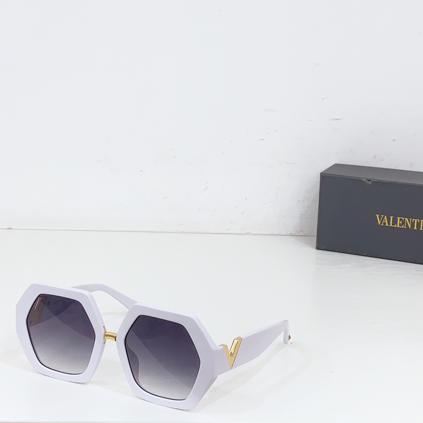 NO:348001,VALENTIN* MODELVA4053 SIZE56-Port 21-Glasses Sunglasses Sunglasses, Glasses, Valentino19860909VALENTIN* MODELVA4053 SIZE56口21- 眼镜墨镜太阳镜,眼镜,valentino,glasses