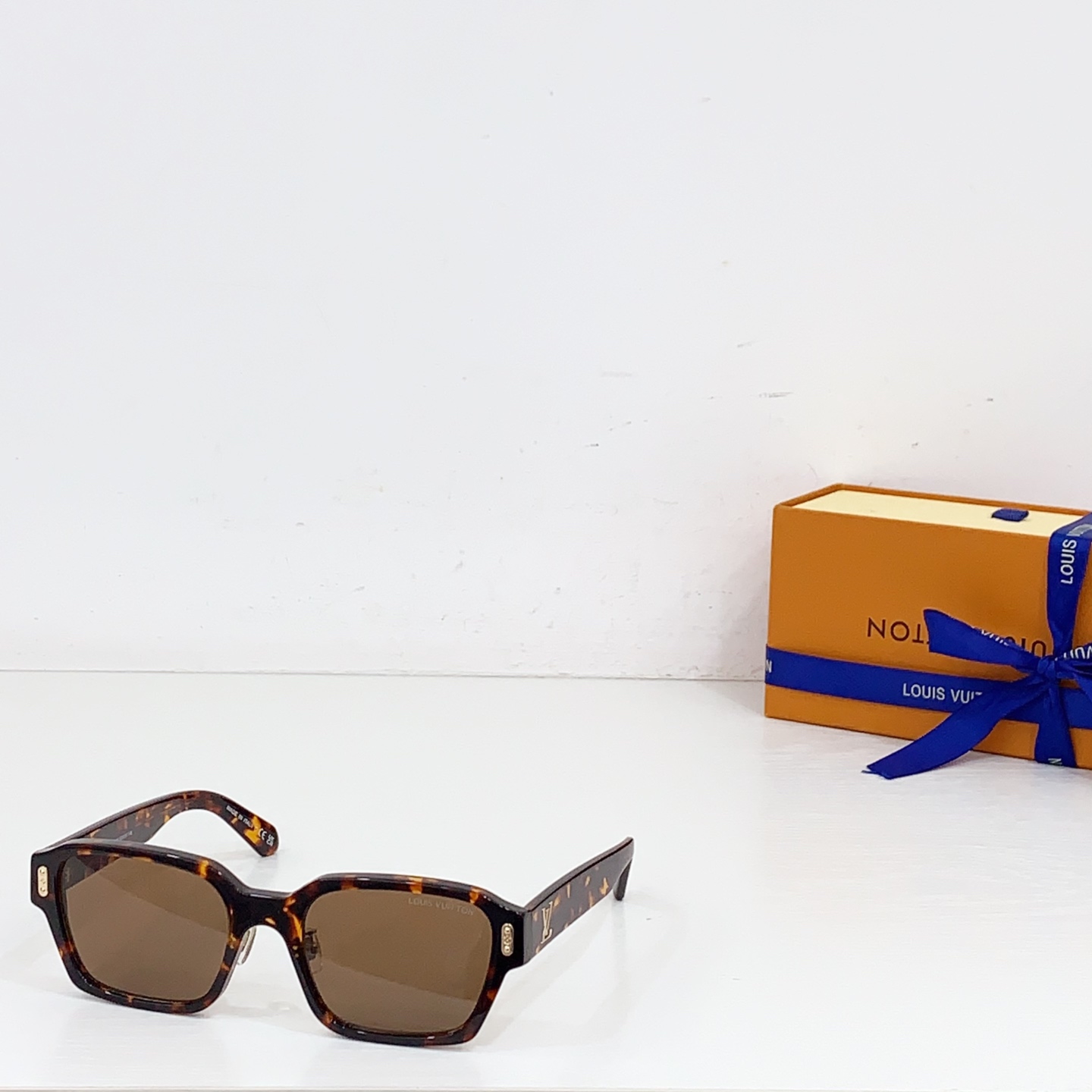 NO:349121,95 LOUIS VUITTO* MODELZ2675U Z2676U SIZE54 port 21- glasses sunglasses sunglasses, glasses, louis vuitton1986090995 LOUIS VUITTO* MODELZ2675U Z2676U SIZE54口21- 眼镜墨镜太阳镜,眼镜,louis vuitton,glasses