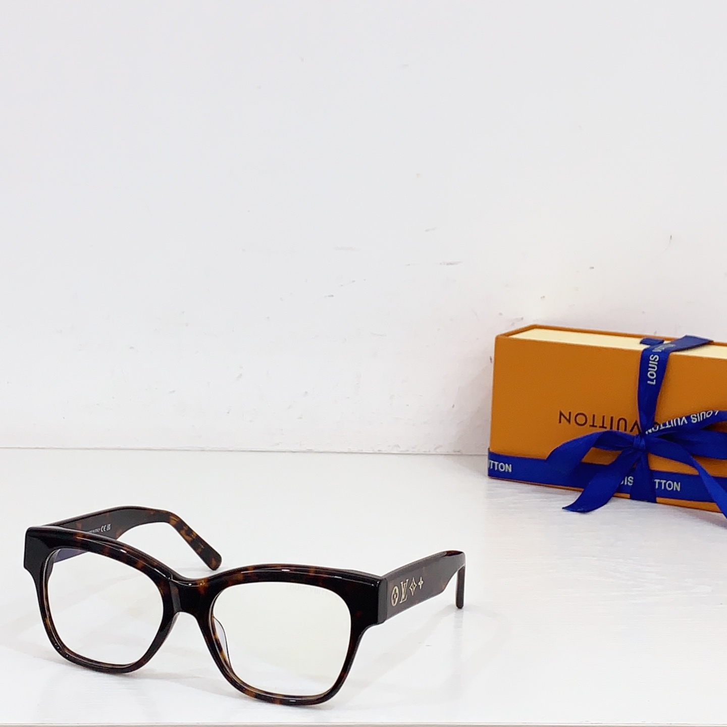 NO:354721,LOUIS VUITTO*MODELZ2645U Z2650U Z2648U Z2646U Z2656U SIZE56 Port 18- Glasses sunglasses, glasses, louis vuitton19860909LOUIS VUITTO*MODELZ2645U Z2650U Z2648U Z2646U Z2656U SIZE56口18- 眼镜墨镜太阳镜,眼镜,louis vuitton,glasses