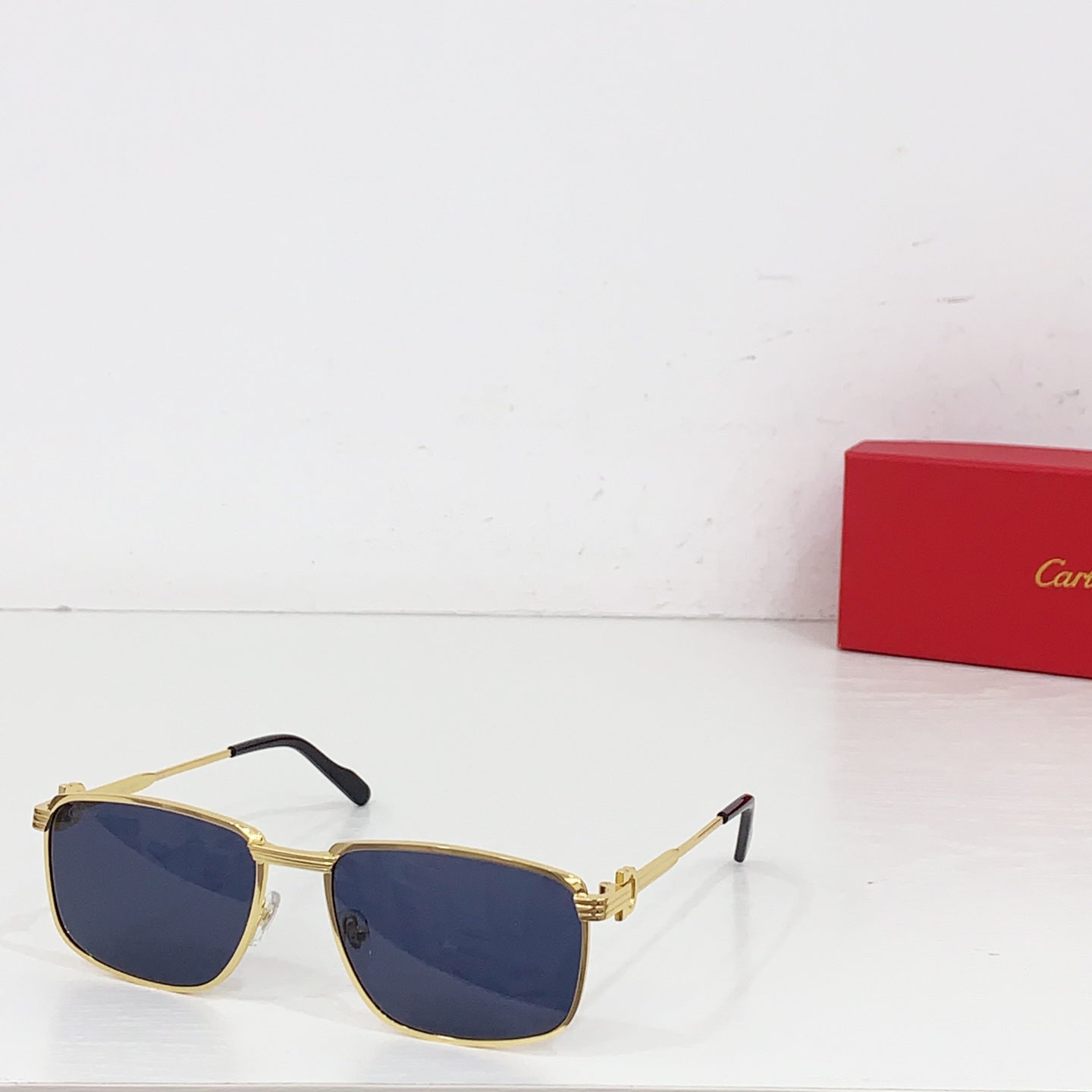 NO:354537,Cartie* Official website original one to one MODEL: CT0534S, Size59 17- The brand’s iconic precious sunglasses, the unique style of metal plate material, the charming electroplating process, the three-arrow design is exquisite and elegant!  New model just arrived official website original super high quality glasses sunglasses sunglasses, glasses, cartier19860909Cartie* 卡地*官网原版一比一 MODEL: CT0534S,Size59口17- 品牌标志性极强的珍贵太阳眼镜,金属板材质独特风格,魅力逼人的电镀工艺三箭头设计精湛气质十足！新款刚刚到货官网原版超高品质眼镜墨镜太阳镜,眼镜,cartier,glasses