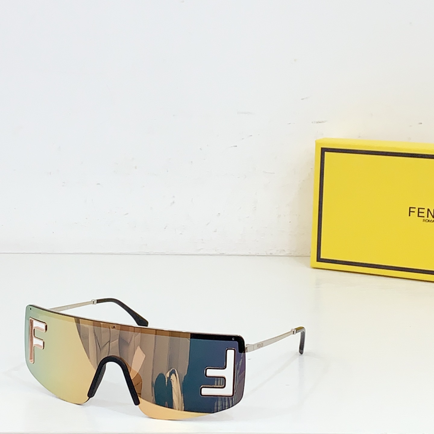 NO:354462,FEND* MODELFE40168U SIZE port 0 142 glasses sunglasses sunglasses, glasses, fendi19860909FEND* MODELFE40168U SIZE口0 142 眼镜墨镜太阳镜,眼镜,fendi,glasses