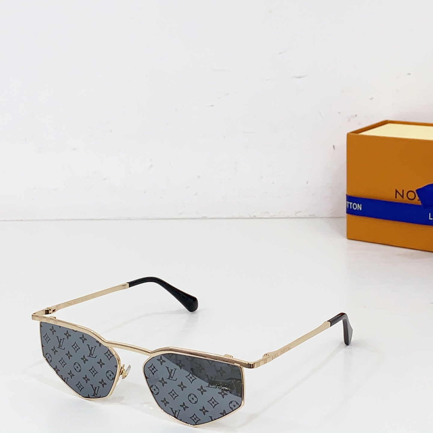 NO:356393,LOUIS VUITTO*Donkey's latest catwalk model~ TOP QUALITY MODELZ2788U SIZE59 18- glasses sunglasses sunglasses, glasses, louis vuitton, louis vuitton, louis vuitton, louis vuitton19860909LOUIS VUITTO*驴家最新走秀款～ TOP QUALITY MODELZ2788U SIZE59口18- 眼镜墨镜太阳镜,眼镜,louis vuitton,louis vuitton,louis vuitton,glasses