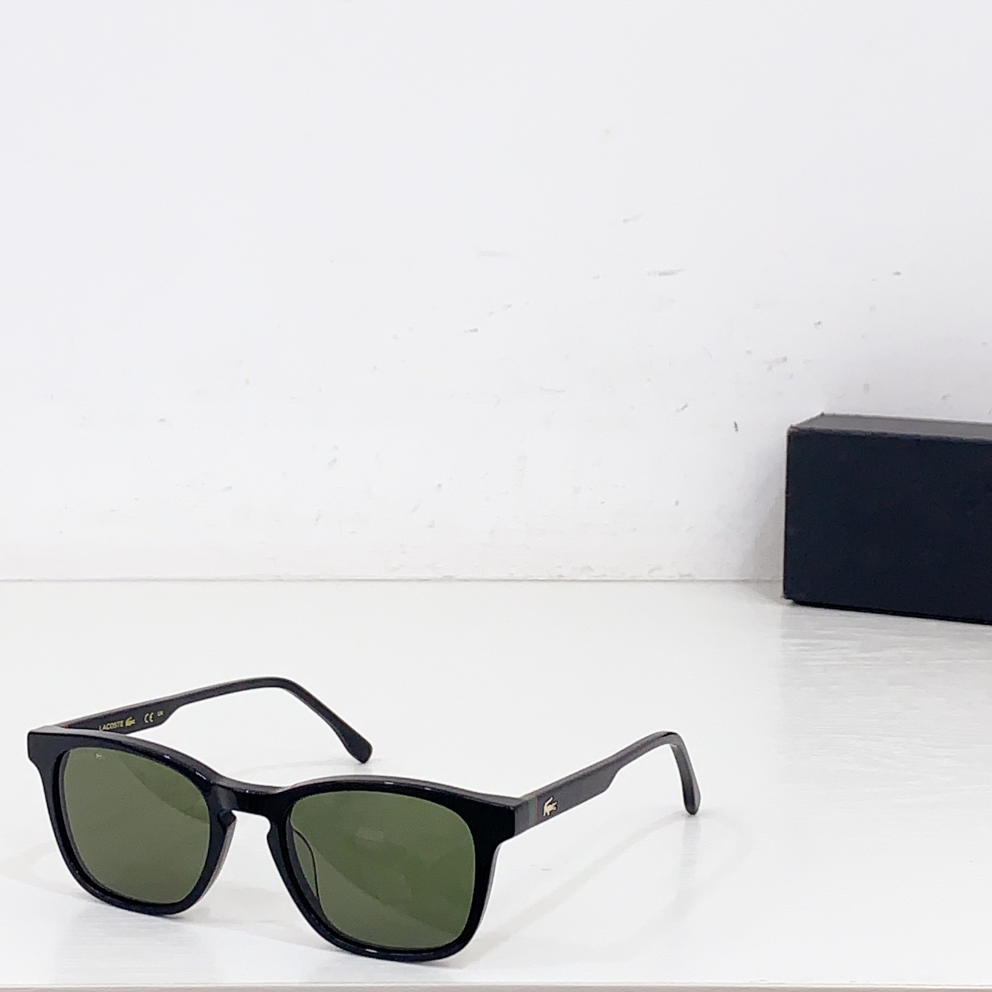 NO:360526,95 LACOSTE Crocodile Official website original model: L6040S, Size: 50-21-Men's classic box Business travel Classic style Simple style Glasses Sunglasses Sunglasses, glasses1986090995 LACOSTE 鳄鱼 官网原版款Model:L6040S,Size:50-21-男士经典方框 商务出行 经典风格 简约风尚眼镜墨镜太阳镜,眼镜,glasses