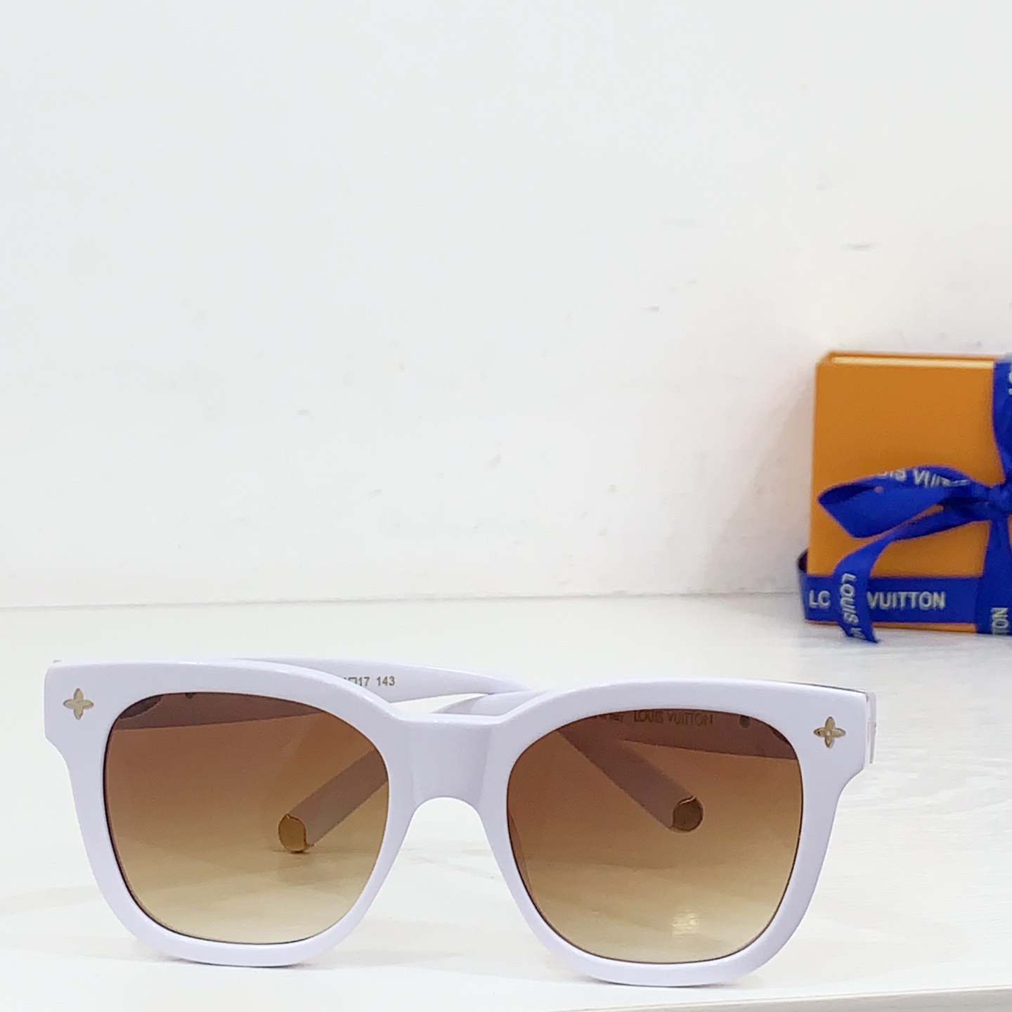 NO:360488,LOUIS VUITTON Z1525W Size54-17-143 glasses sunglasses sunglasses, glasses, louis vuitton19860909LOUIS VUITTON Z1525W Size54-17-143眼镜墨镜太阳镜,眼镜,louis vuitton,glasses