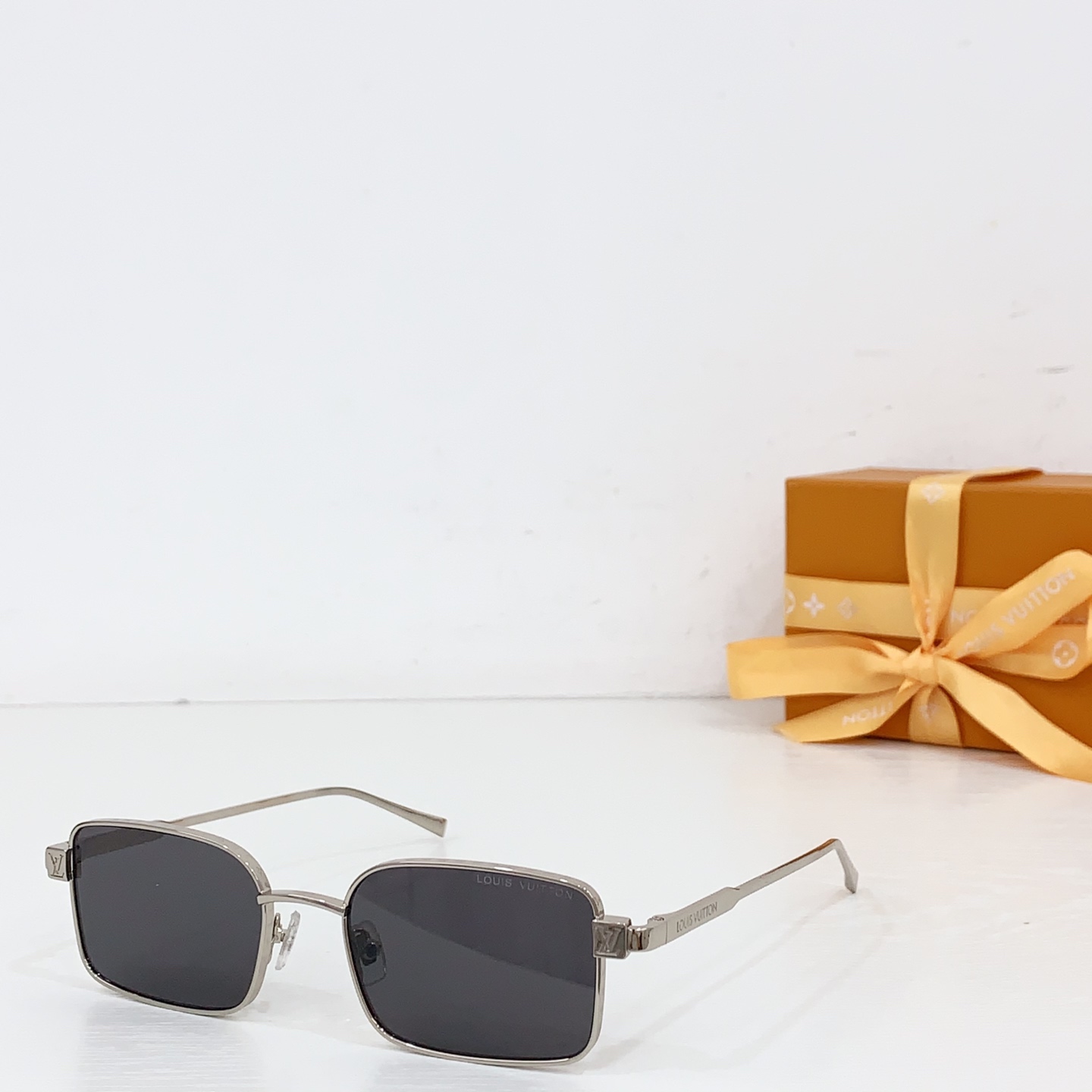 NO:364029,LOUIS VUITTO* TOP QUALITY MODELZ2911U Z2912U Z2913U Z2914U Z2915U Z2916U Z2744U SIZE53 port 20- glasses sunglasses sunglasses, glasses, louis vuitton19860909LOUIS VUITTO* TOP QUALITY MODELZ2911U Z2912U Z2913U Z2914U Z2915U Z2916U Z2744U SIZE53口20- 眼镜墨镜太阳镜,眼镜,louis vuitton,glasses