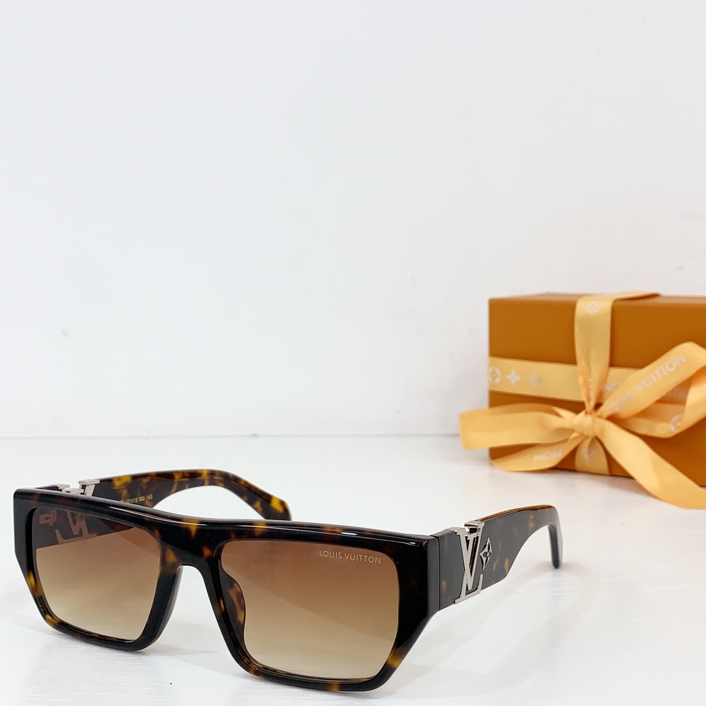 NO:363976,LOUIS VUITTO* MODZ2873U Size57-port 18 glasses sunglasses sunglasses, glasses, louis vuitton19860909LOUIS VUITTO* MODZ2873U Size57口18 眼镜墨镜太阳镜,眼镜,louis vuitton,glasses
