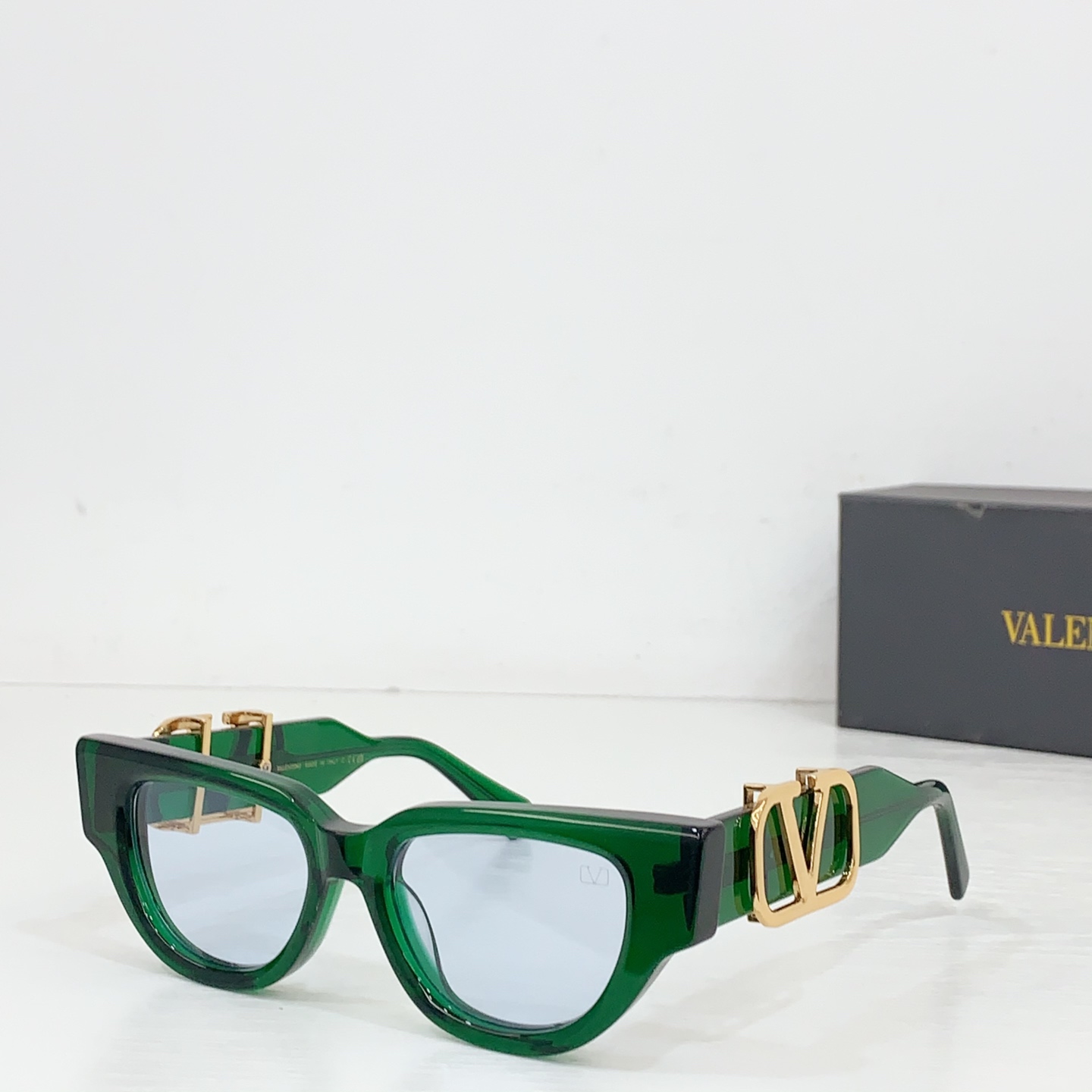 NO:363957,VALENTIN* MODELVLS103A SIZE51 port 18- glasses sunglasses sunglasses, glasses, valentino19860909VALENTIN* MODELVLS103A SIZE51口18- 眼镜墨镜太阳镜,眼镜,valentino,glasses