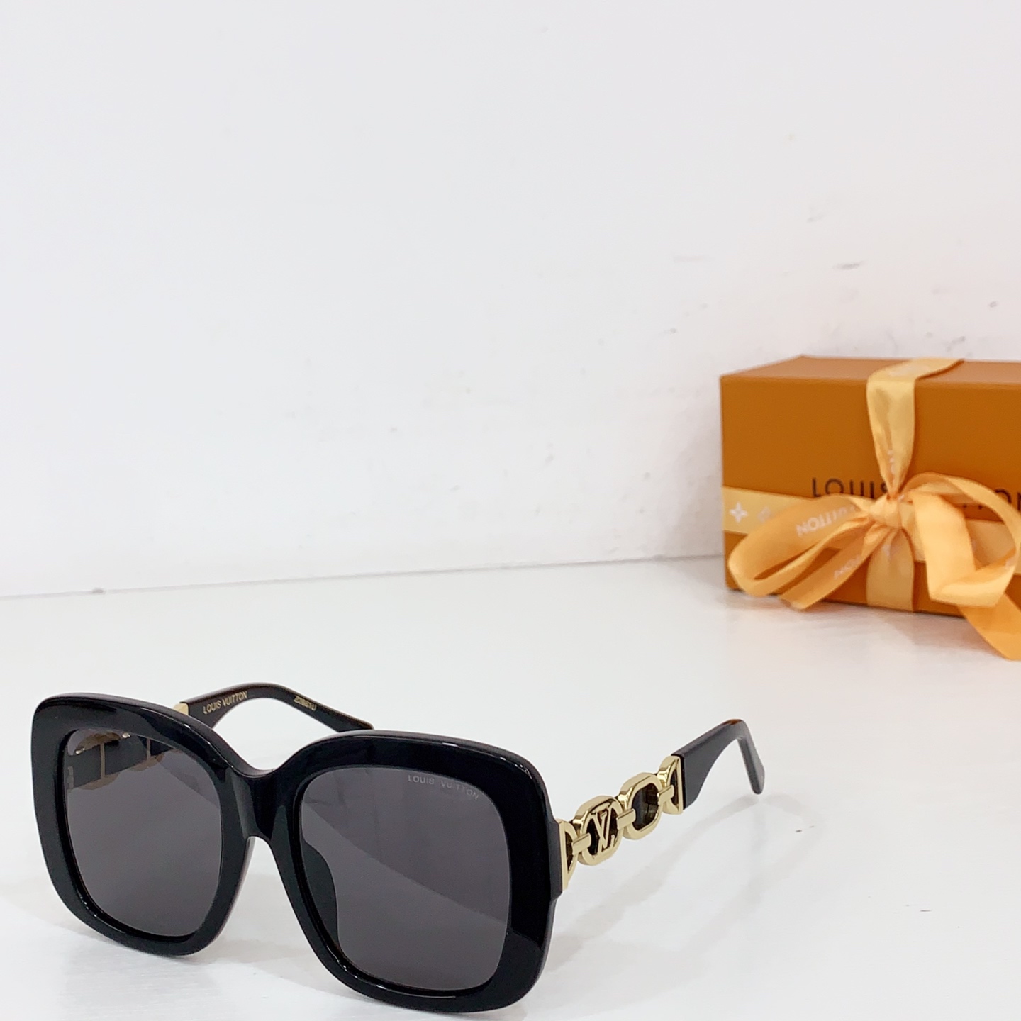 NO:366810,LOUIS VUITTON MODELZ2861U SIZE51 port 22- glasses sunglasses sunglasses, glasses, louis vuitton19860909LOUIS VUITTON MODELZ2861U SIZE51口22- 眼镜墨镜太阳镜,眼镜,louis vuitton,glasses