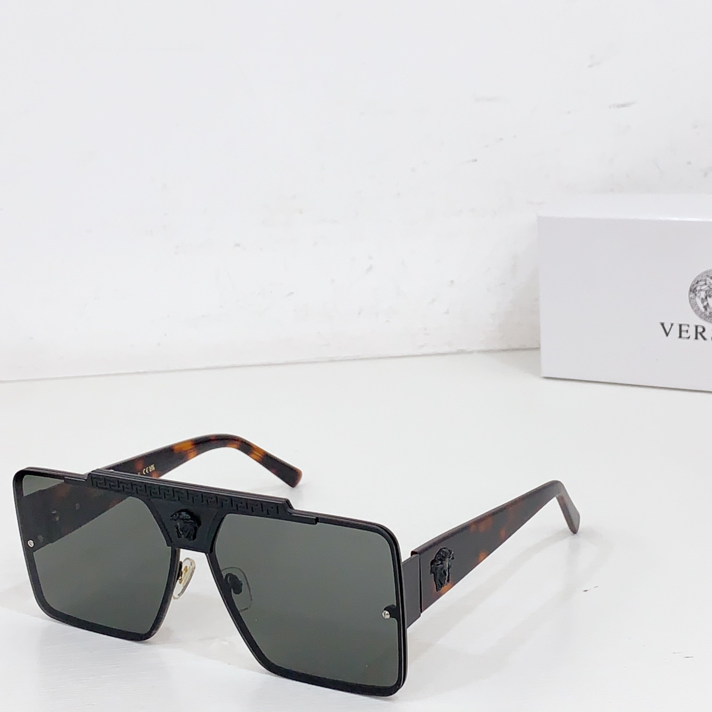 NO:366819,VERSACE MODEL:VE5722 SIZE:62-Odd 16-Glasses, Sunglasses, Glasses, Versace19860909VERSACE MODEL:VE5722 SIZE:62口16- 眼镜墨镜太阳镜,眼镜,versace,glasses