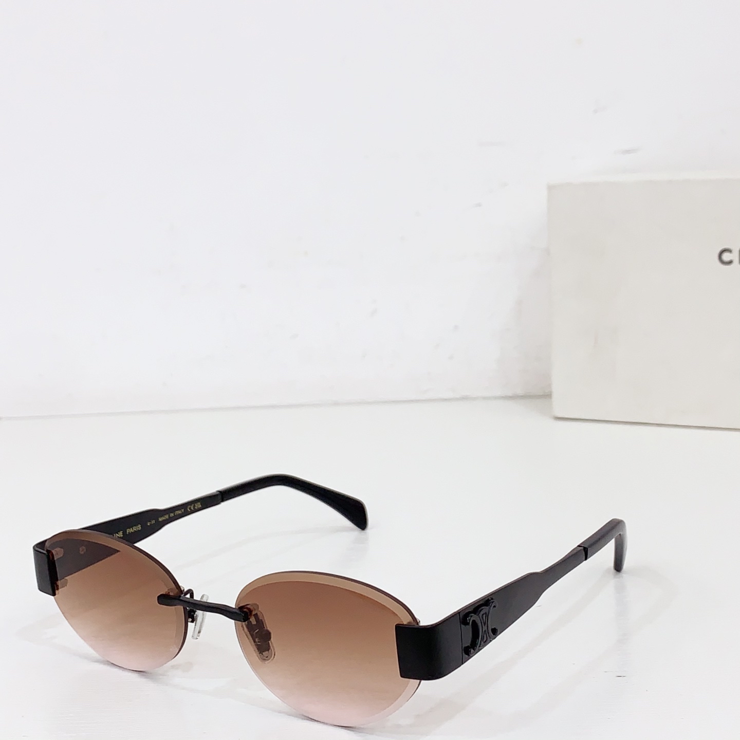 NO:367802,CELIN* MODELCL42097U SIZE57 port 18-142 glasses sunglasses sunglasses, glasses, celine19860909CELIN* MODELCL42097U SIZE57口18-142 眼镜墨镜太阳镜,眼镜,celine,glasses