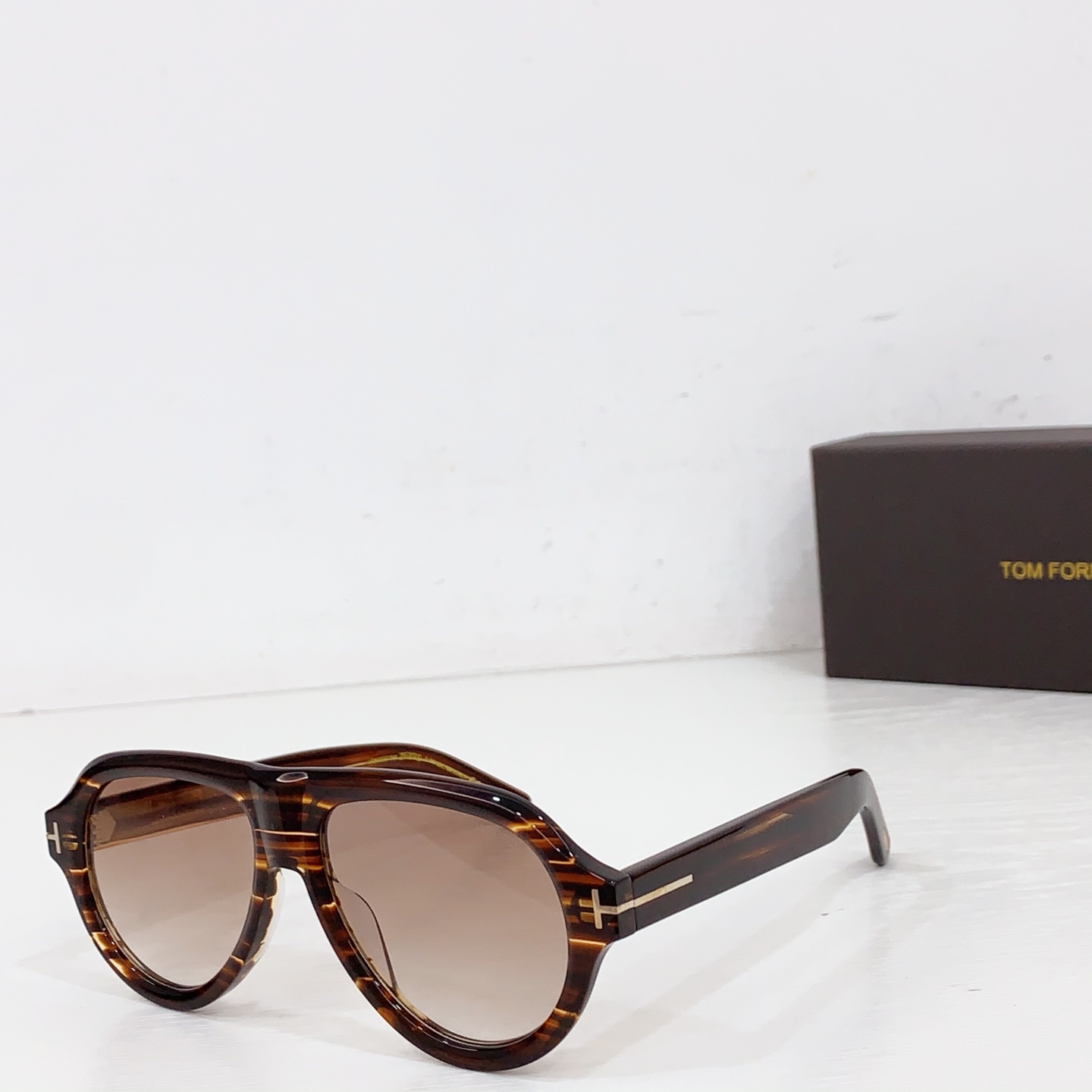 NO:367782,TOM FOR * MODEL:FT SIZE59 port 16- Super textured inlay design. Glasses, sunglasses, glasses, tom ford19860909TOM FOR * MODEL:FT SIZE59口16- 超质感内嵌设计打造. 眼镜墨镜太阳镜,眼镜,tom ford,glasses