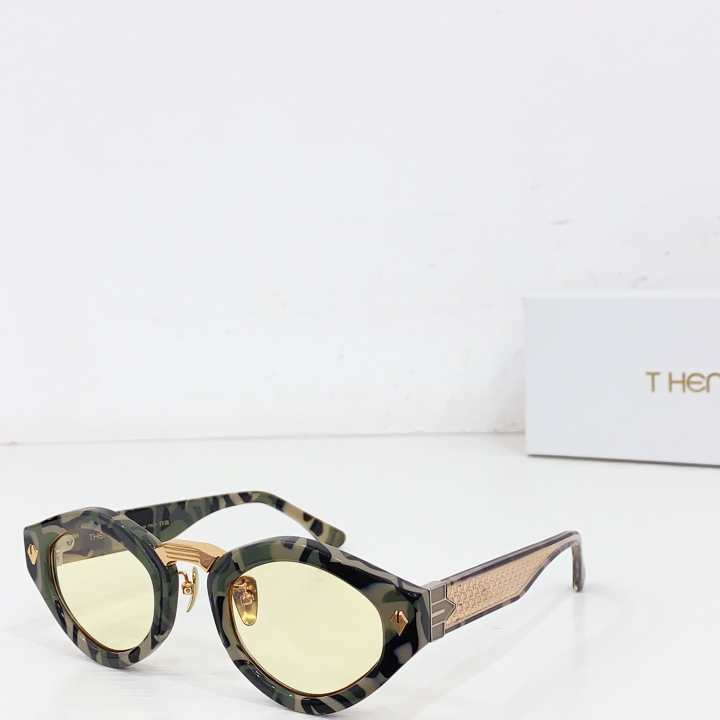 NO:367691,THENRIMODEL:Champagne1of65SIZE:50-Odd 25-Glasses, Sunglasses, Glasses19860909THENRIMODEL:Champagne1of65SIZE:50口25- 眼镜墨镜太阳镜,眼镜,glasses