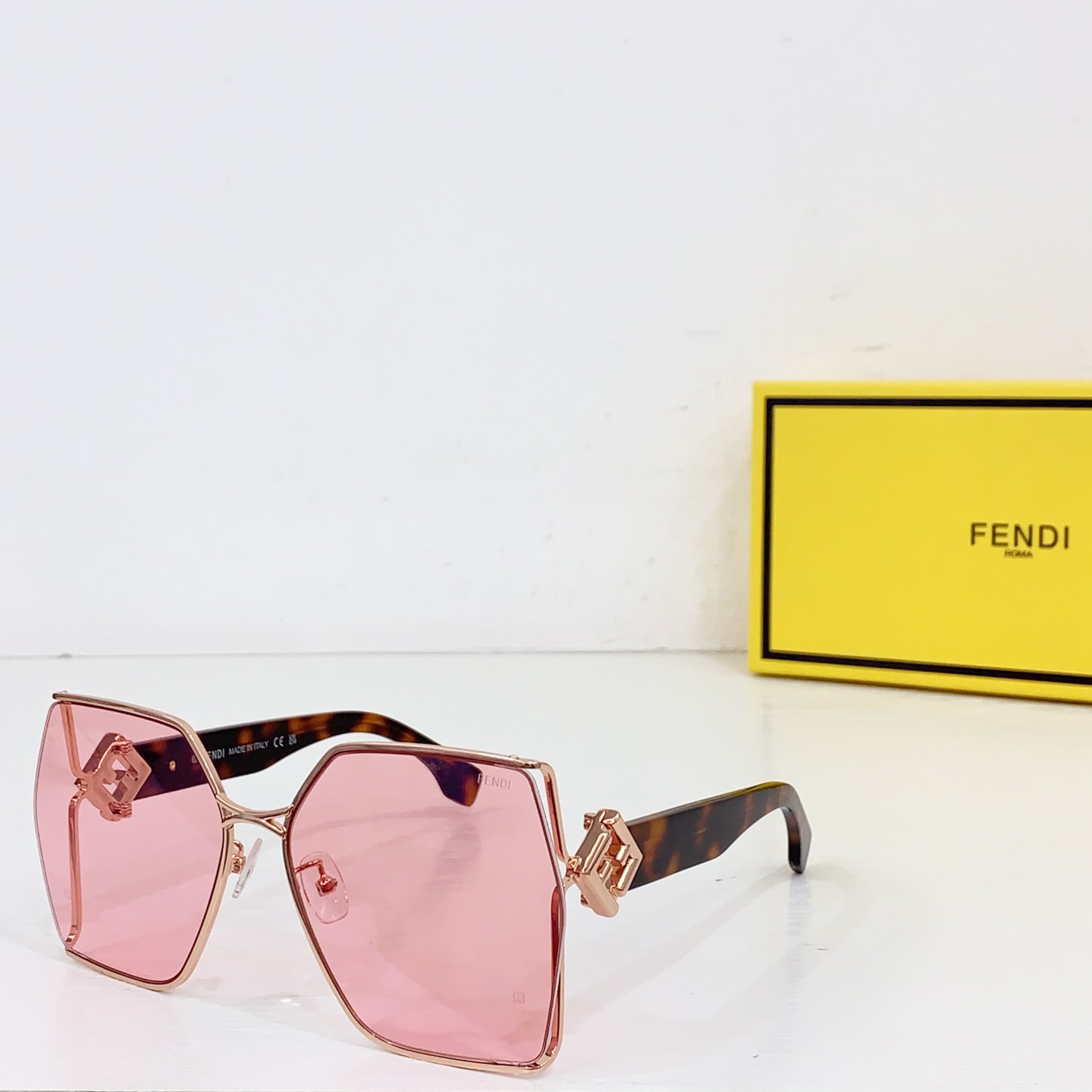 NO:368445,FEND*MODEL: FE40220SIZE: 63-glasses sunglasses, glasses, fendi19860909FEND*MODEL: FE40220SIZE:63口18- 眼镜墨镜太阳镜,眼镜,fendi,glasses