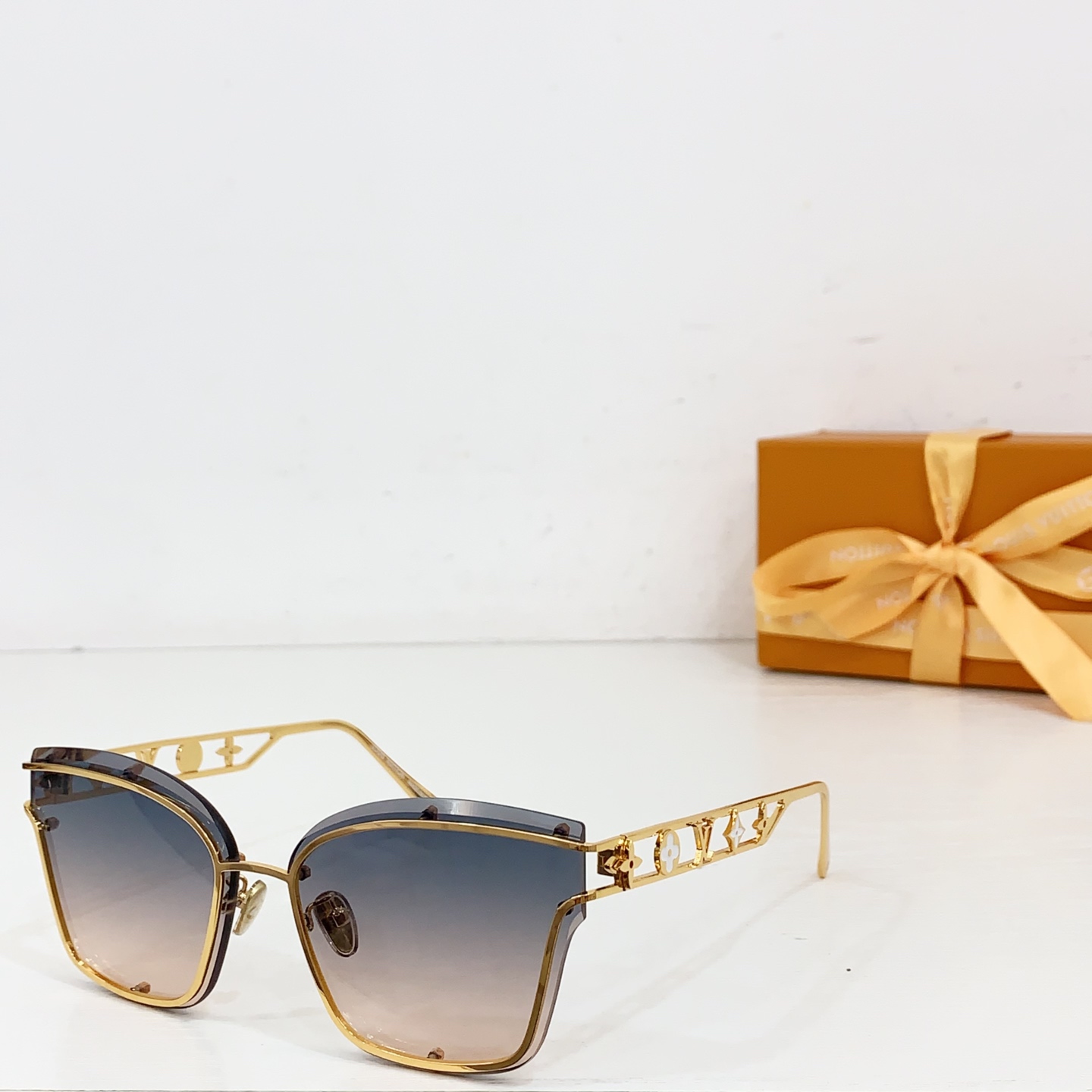 NO:368465,LOUIS VUITTO*MODELZ2938U SIZE62 port 14- glasses sunglasses sunglasses, glasses, louis vuitton19860909LOUIS VUITTO*MODELZ2938U SIZE62口14- 眼镜墨镜太阳镜,眼镜,louis vuitton,glasses