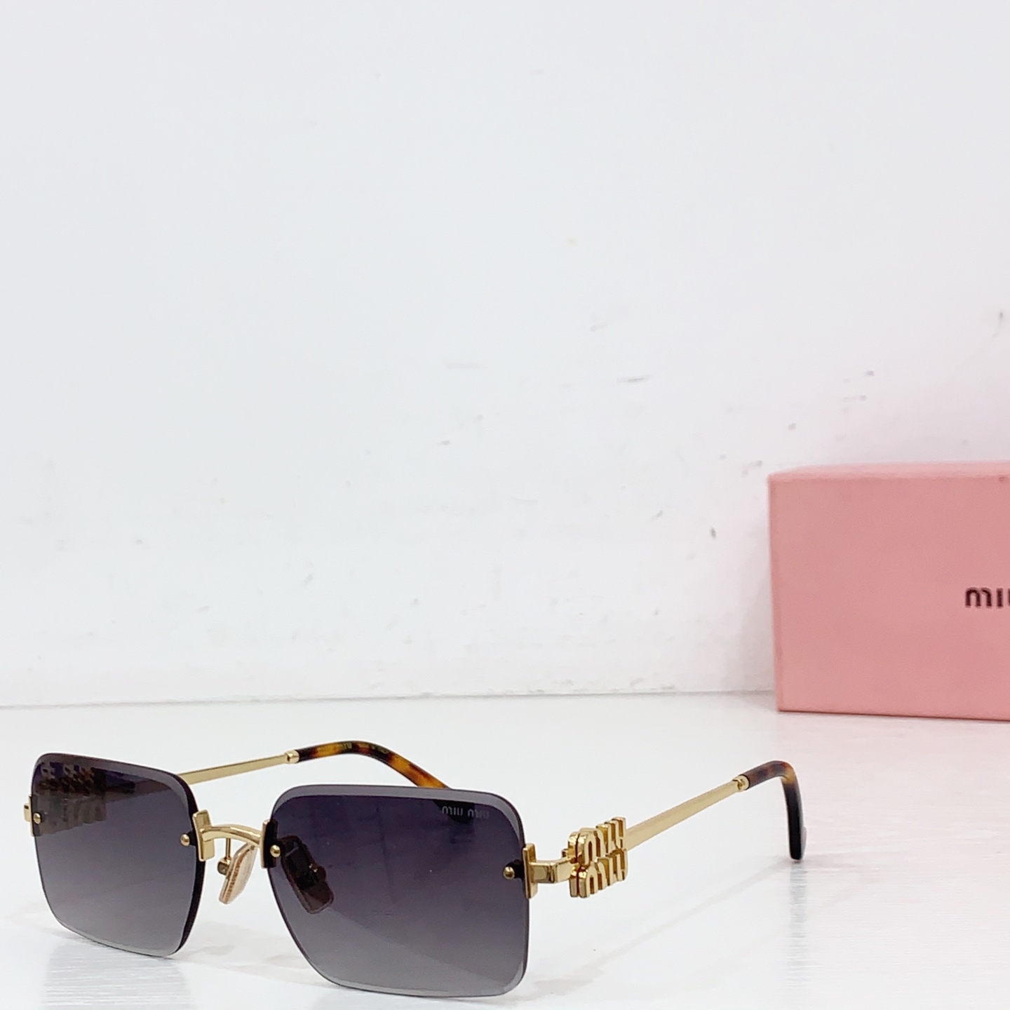 NO:369384,MIU M*MODEL: MU99AVSIZE57 port 18-142 glasses sunglasses sunglasses, glasses, miumiu19860909MIU M*MODEL: MU99AVSIZE57口18-142 眼镜墨镜太阳镜,眼镜,miumiu,glasses