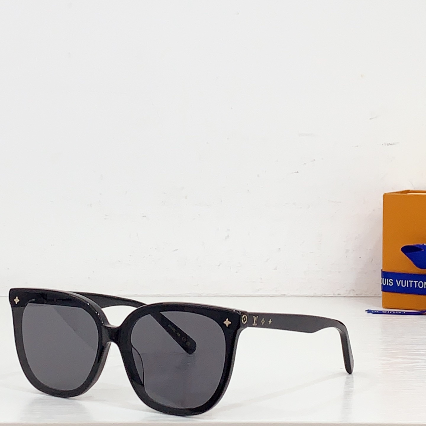 NO:371766,LOUIS VUITTO* MODZ2156U SIZE55 port 18- glasses sunglasses sunglasses, glasses, louis vuitton19860909LOUIS VUITTO* MODZ2156U SIZE55口18- 眼镜墨镜太阳镜,眼镜,louis vuitton,glasses