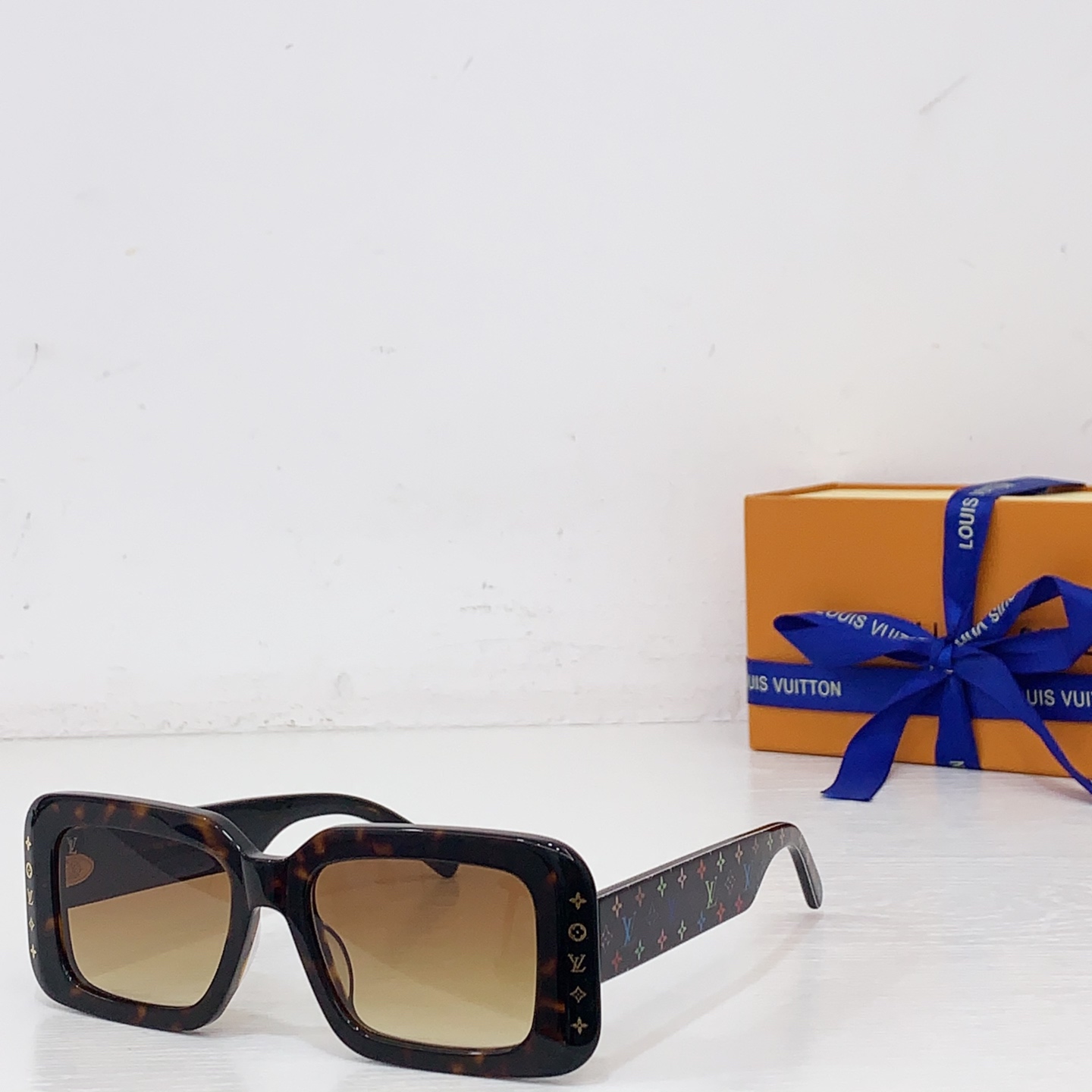 NO:371738,LOUIS VUITTO* MODELZ1653W SIZE54-Out 19-Glasses Sunglasses, Glasses, louis vuitton19860909LOUIS VUITTO* MODELZ1653W SIZE54口19- 眼镜墨镜太阳镜,眼镜,louis vuitton,glasses