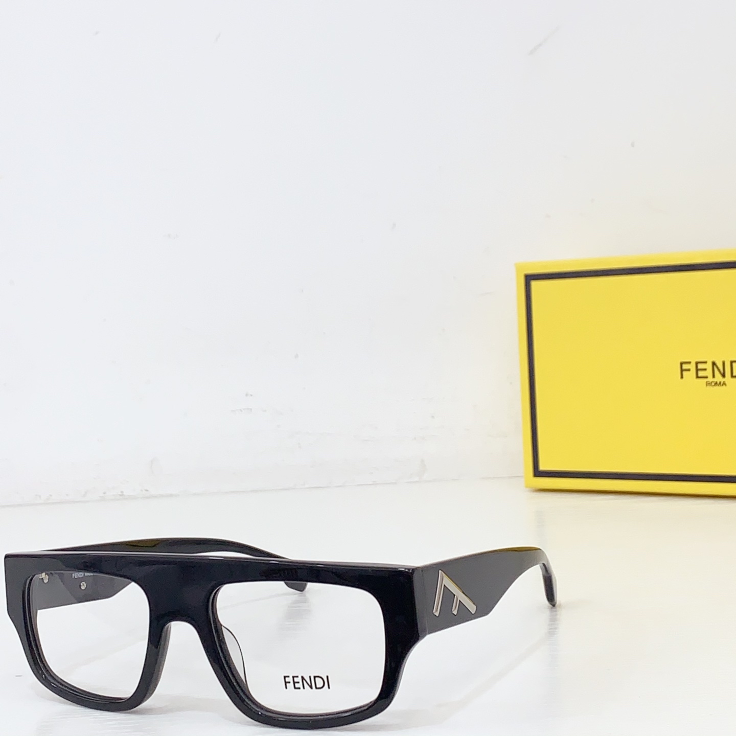 NO:373334,90 FEND*MODEL:FE50093LSIZE:55-mouth 20- Glasses sunglasses, glasses, fendi1986090990 FEND*MODEL:FE50093LSIZE:55口20- 眼镜墨镜太阳镜,眼镜,fendi,glasses