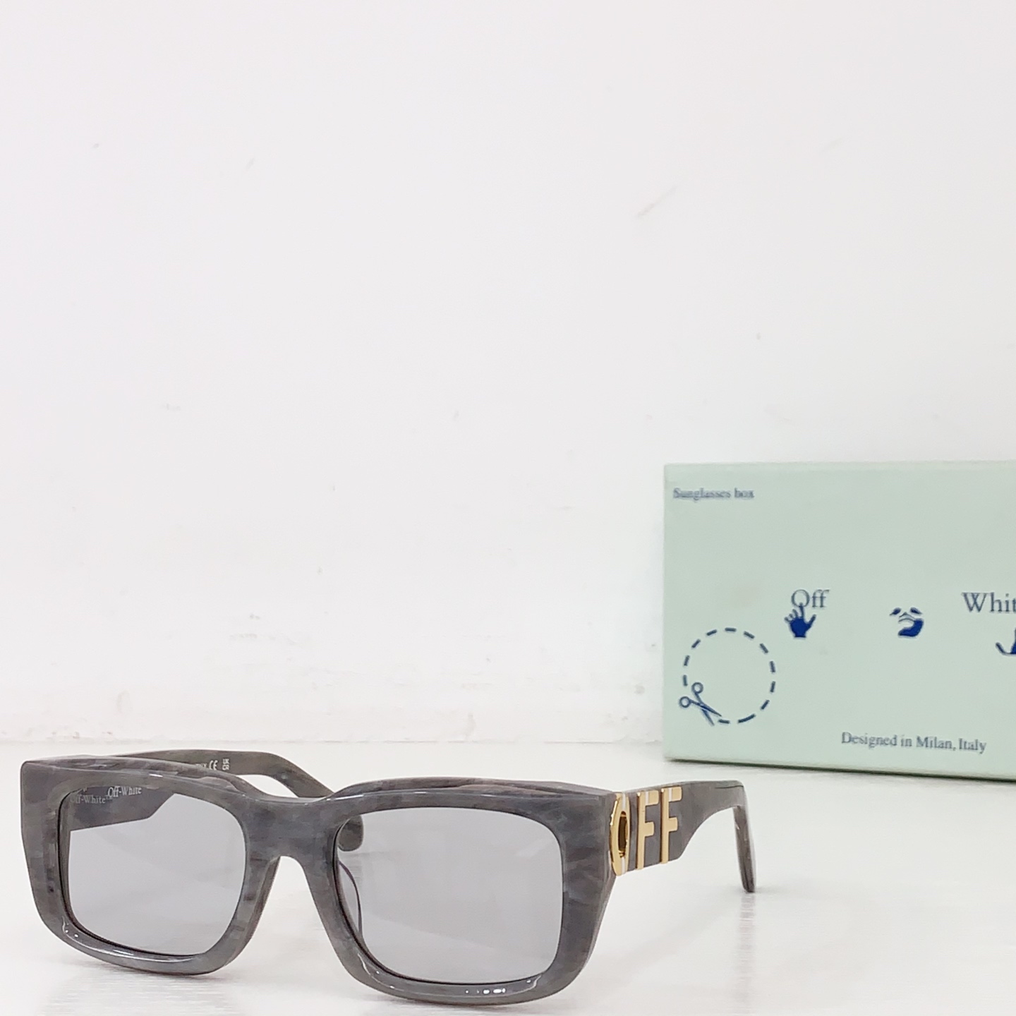 NO:374233,OFF WHIT* MODEL:OERI SIZE:54-door 20-glasses sunglasses, glasses, off white19860909OFF WHIT* MODEL:OERI SIZE:54口20- 眼镜墨镜太阳镜,眼镜,off white,glasses