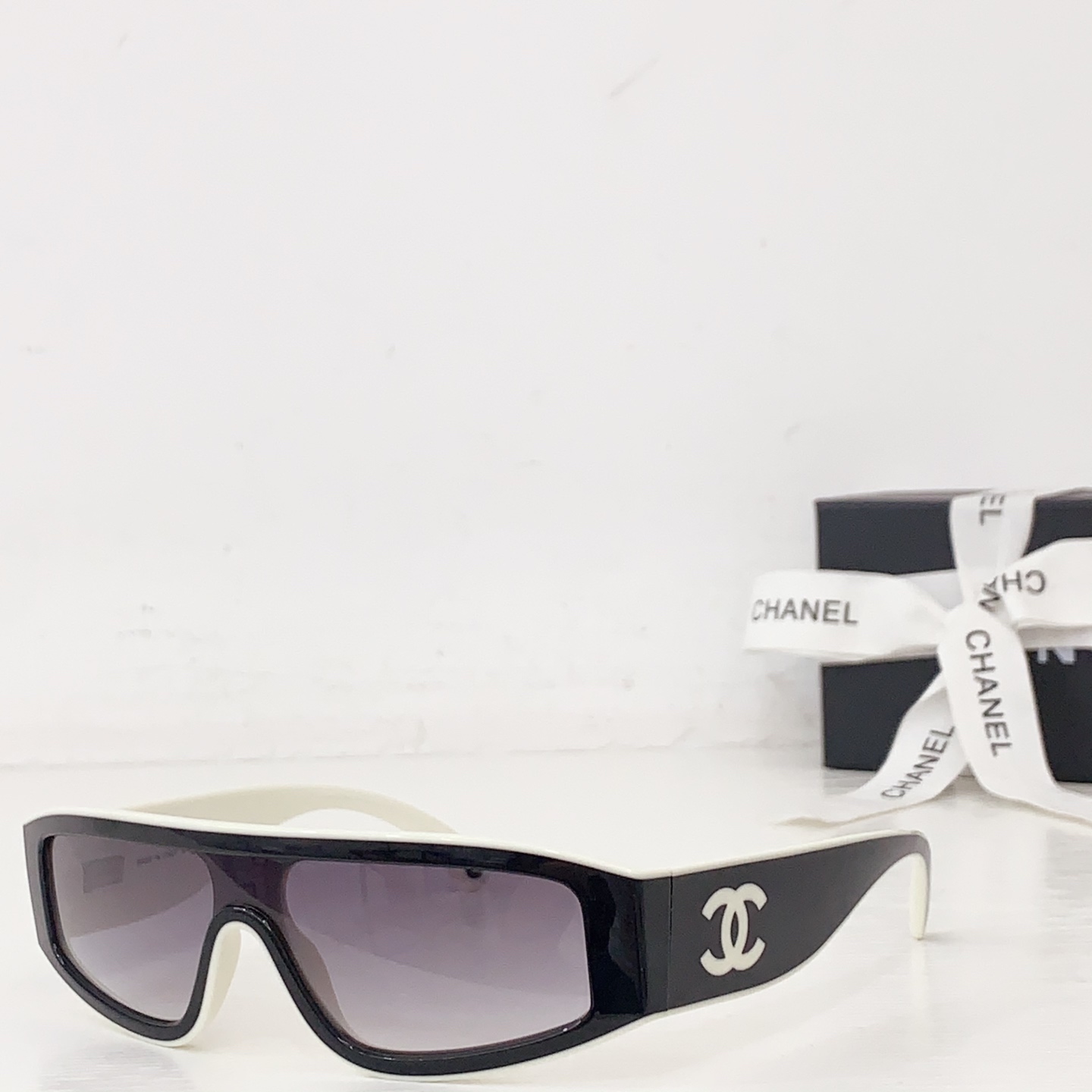 NO:374229,Chanel* MOD:CH6057 Size:129- Good goods are not afraid of comparison. Original letters and color combination series. Details upgraded. I have praised them after buying zp. Glasses, sunglasses, glasses, chanel19860909Chanel* MOD:CH6057 Size:129- 好货不怕比 原版字母排版 拼色系列 细节升级 买过zp都夸赞 眼镜墨镜太阳镜,眼镜,chanel,glasses