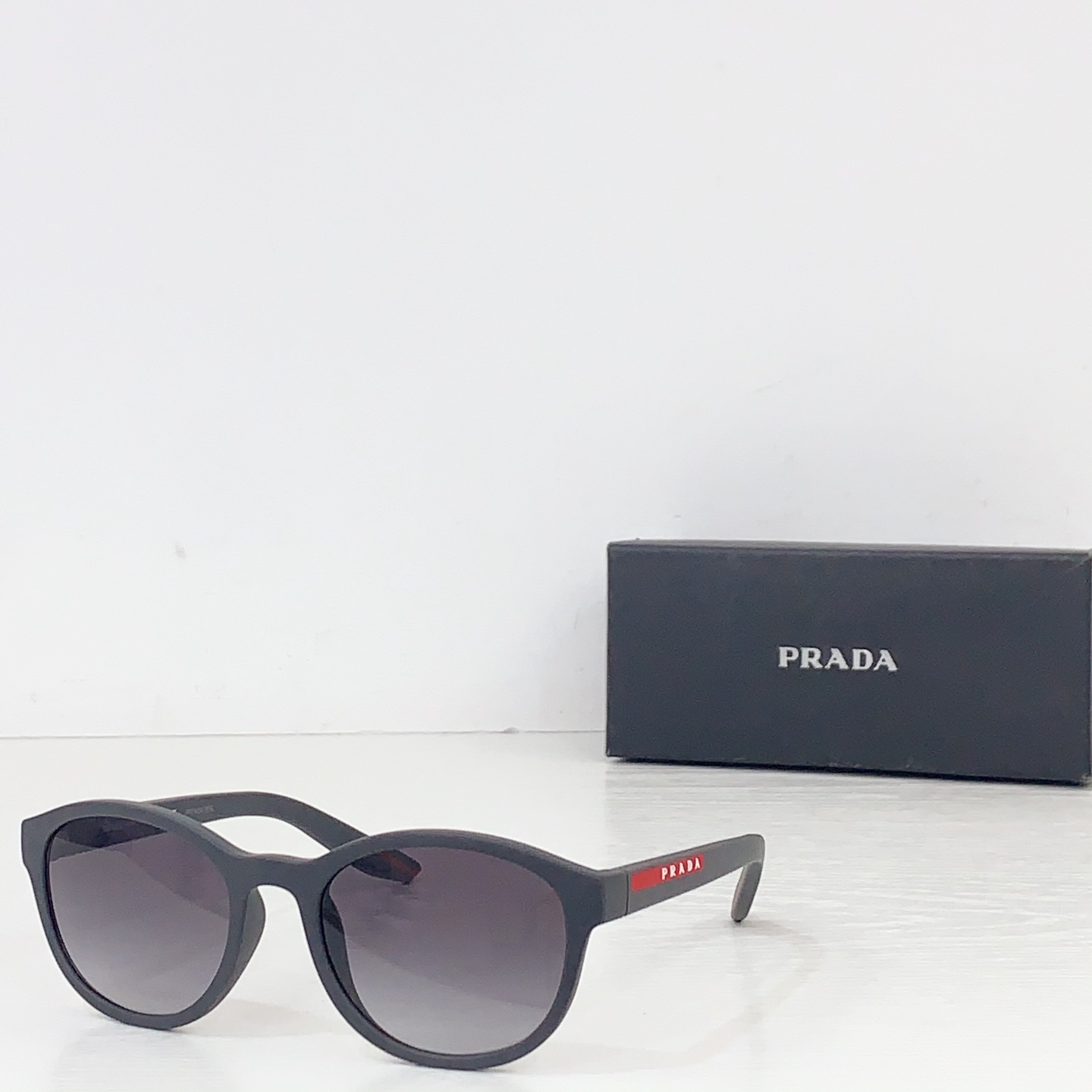 NO:376168,Frosted black PRAD* Comfortable sports VPS07 Full frame ultra-light myopia glasses frame Size: 54-mouth 17- glasses sunglasses, glasses, prada19860909磨砂黑 PRAD* 舒适运动款 VPS07 全框超轻近视眼镜架 Size:54口17- 眼镜墨镜太阳镜,眼镜,prada,glasses