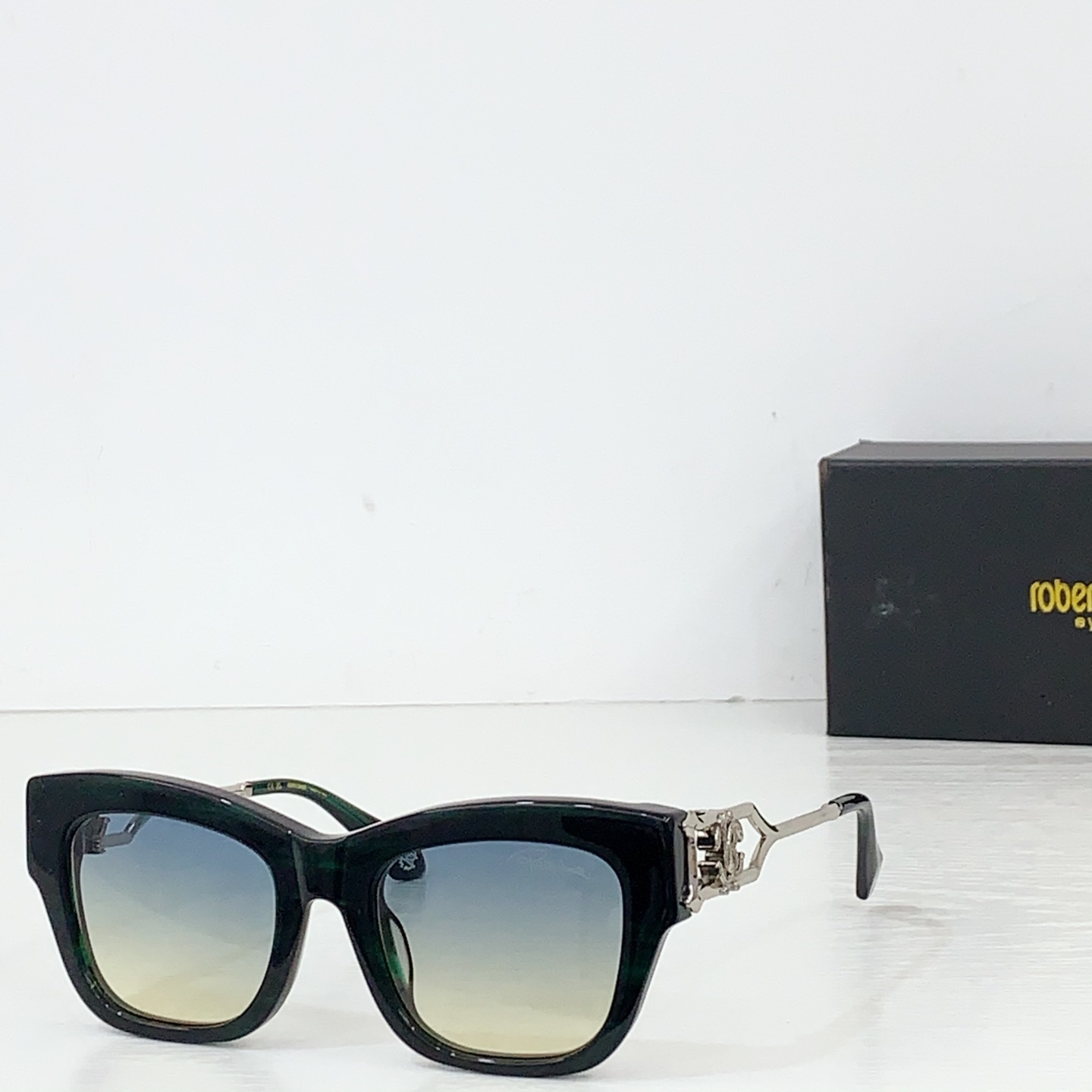 NO:553701,Roberto Cavalie* MODELSRC130M SIZE52 mouth 21- glasses, sunglasses, glasses19860909Roberto Cavalie* MODELSRC130M SIZE52口21- 眼镜墨镜太阳镜,眼镜,glasses