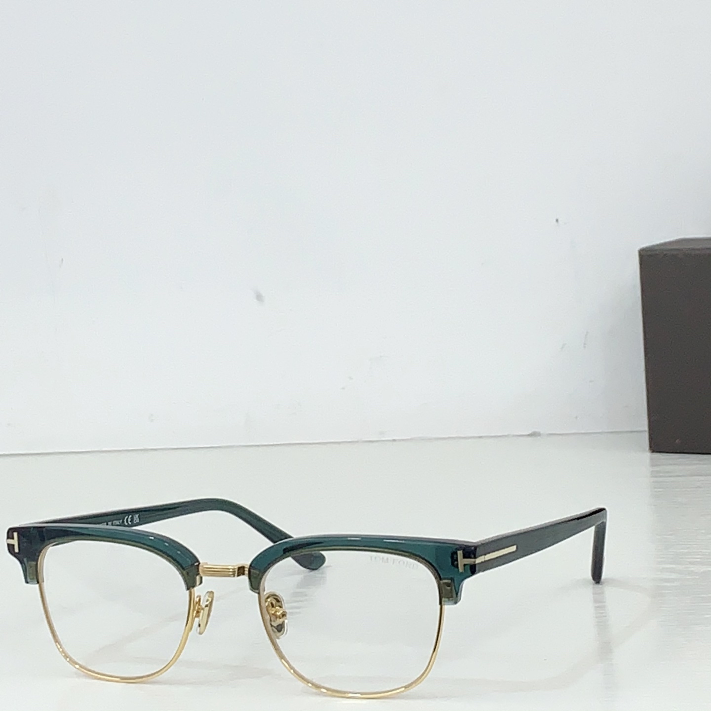 NO:580135,TOM FOR* official website original version 1:1 Tom FOR* Model: FT6016 is a leading brand in the fashion industry and is sought after by many fashionistas!  Ultra-high craftsmanship, advanced craftsmanship, T-shaped nails adopt mushroom nail design, bid farewell to the trouble of falling nails, Size 50, mouth 21- glasses, sunglasses, sunglasses, glasses, tom ford19860909TOM FOR*官网原版一比一 汤姆福*Model:FT6016潮流时尚界的领军大牌牌,受很多时髦达人追捧！超高的工艺水准 高级工艺 T字钉采用蘑菇钉设计告别掉钉烦恼Size50口21- 眼镜墨镜太阳镜,眼镜,tom ford,glasses