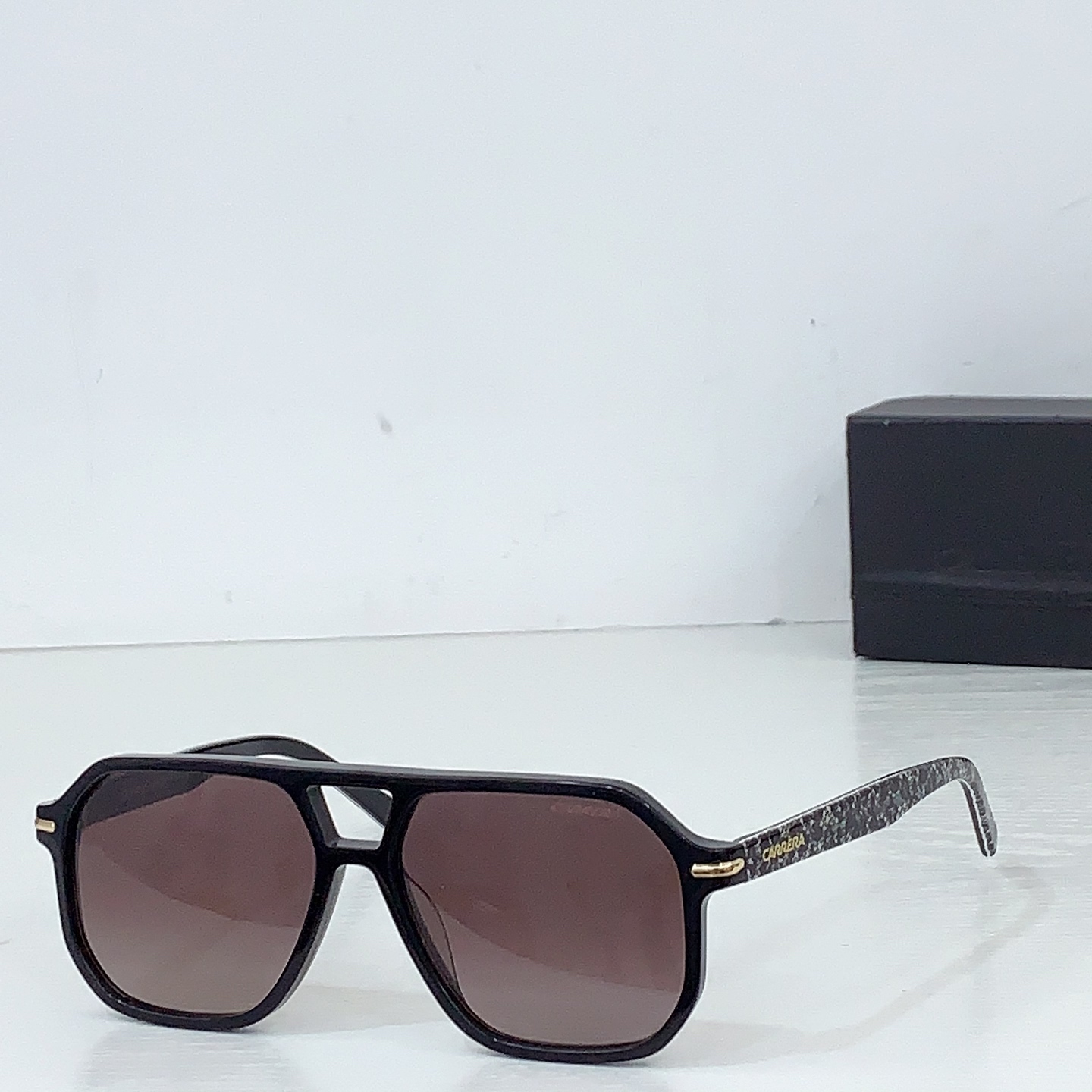 NO:580070,95 Carrera CARRER* MODEL: 302/S, size: 59 mouth 15- ultra-light material, simple, fashionable and versatile, comfortable and unique to wear, super beautiful upper face, same style for men and women, glasses, sunglasses, sunglasses, glasses1986090995 卡雷拉 CARRER* MODEL: 302/S ,size: 59口15- 超轻材质 简约时尚百搭,舒适佩戴感独特新颖 上脸超美 男女同款 眼镜墨镜太阳镜,眼镜,glasses