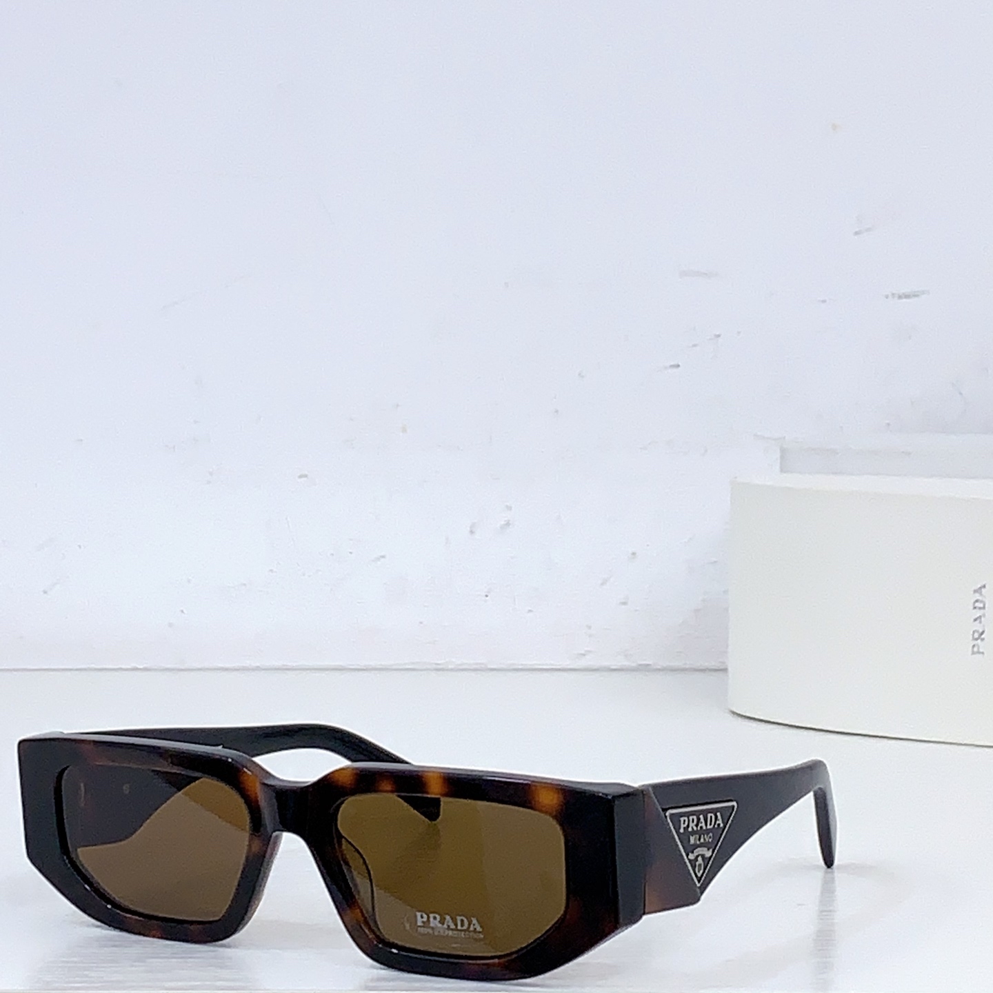 NO:828018,The new season's dark style design is super cool. PRAD* MODEL: OPR 09ZS Size 53 mouth 19 - glasses, sunglasses, sunglasses, glasses, prada19860909新一季的暗黑风设计超酷 王炸搭配 PRAD* MODEL: OPR 09ZS Size53口19-眼镜墨镜太阳镜,眼镜,prada,glasses