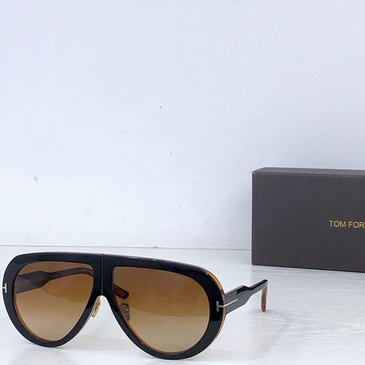 NO:756114,TOM FOR* official website original version 1:1 TOM FOR* official website spring and summer new style has just arrived FT0836, Size 61 mouth 10 - the latest frame design is unique and handsome for men and women. It adopts mushroom nail design to say goodbye to the trouble of falling nails. Jimei, hurry up~ Glasses, sunglasses, sunglasses, glasses, tom ford19860909TOM FOR*官网原版一比一 汤姆福*官网春夏新款 刚刚到货 FT0836,Size61口10-最新框设计独一无二帅气十足男女款 采用蘑菇钉设计告别掉钉烦恼集美们快冲吧～ 眼镜墨镜太阳镜,眼镜,tom ford,glasses