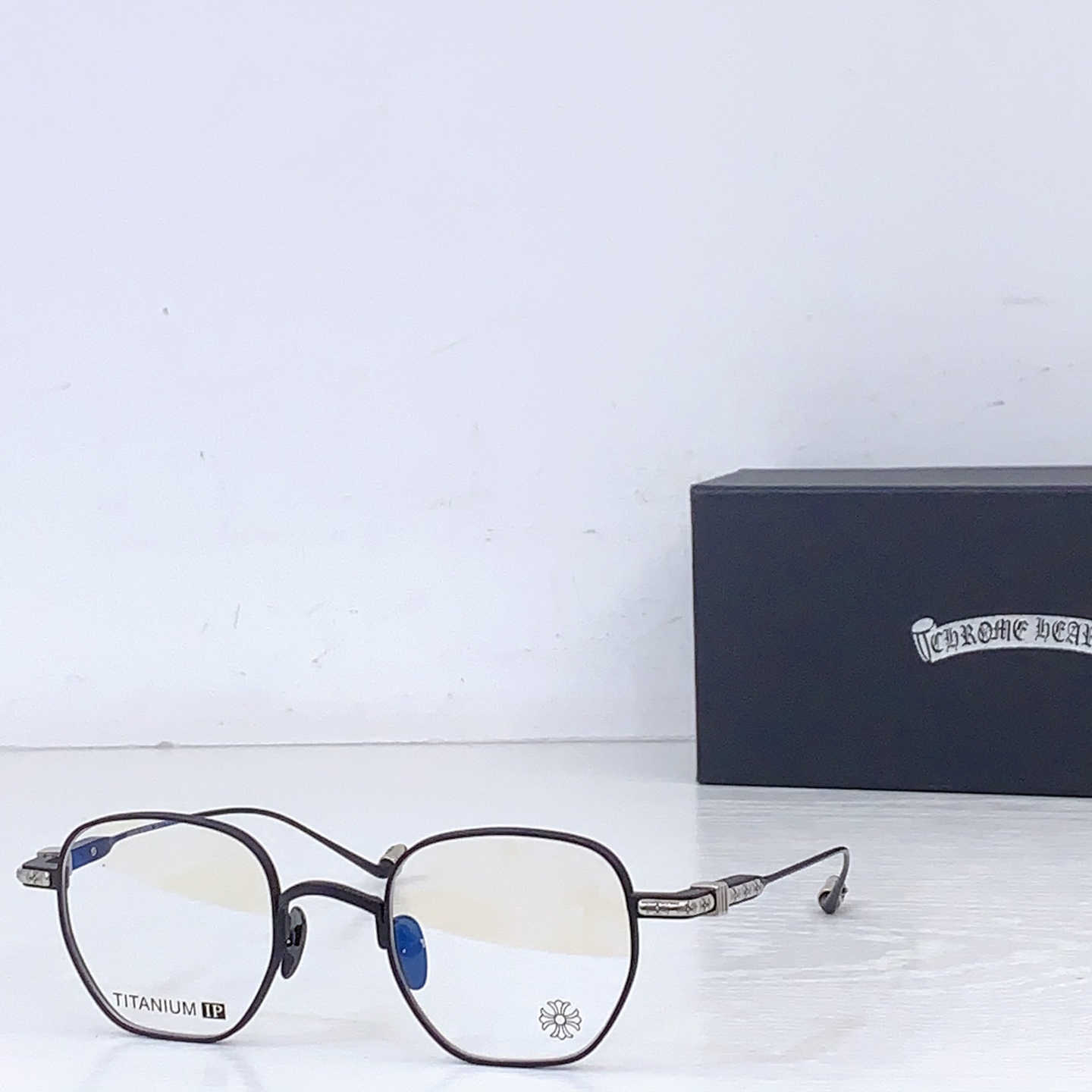 NO:756071,ChromeHeart* MODEL: VAGILICTORIAN SIZE49 mouth 23- glasses, sunglasses, sunglasses, glasses, chrome hearts19860909ChromeHeart* MODEL:VAGILICTORIAN SIZE49口23- 眼镜墨镜太阳镜,眼镜,chrome hearts,glasses