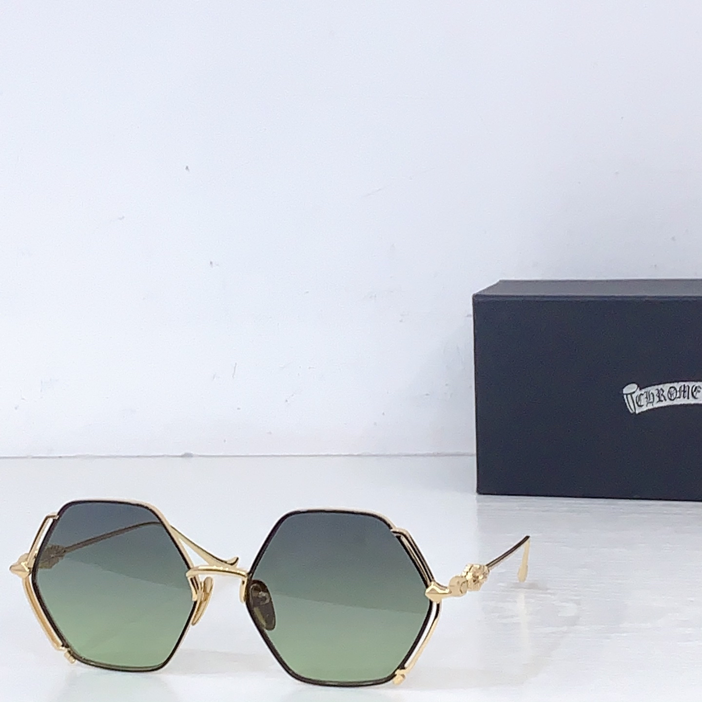 NO:756065,ChromeHearts* ModCREAMED Size: 57 mouth 16-137 glasses, sunglasses, sunglasses, glasses, chrome hearts19860909ChromeHearts* ModCREAMED Size:57口16-137 眼镜墨镜太阳镜,眼镜,chrome hearts,glasses